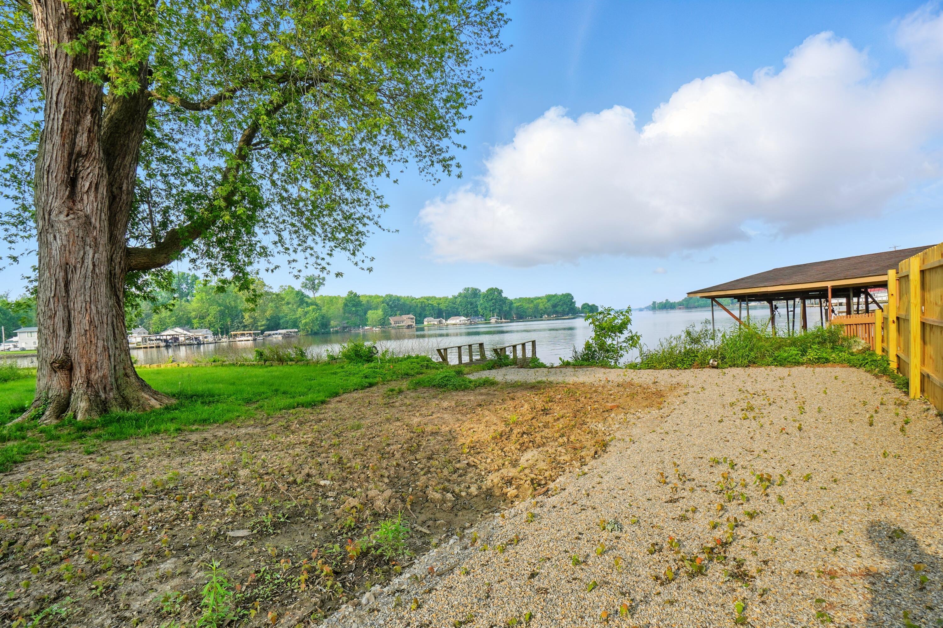 4881 Decker Avenue Ne Property Photo 5