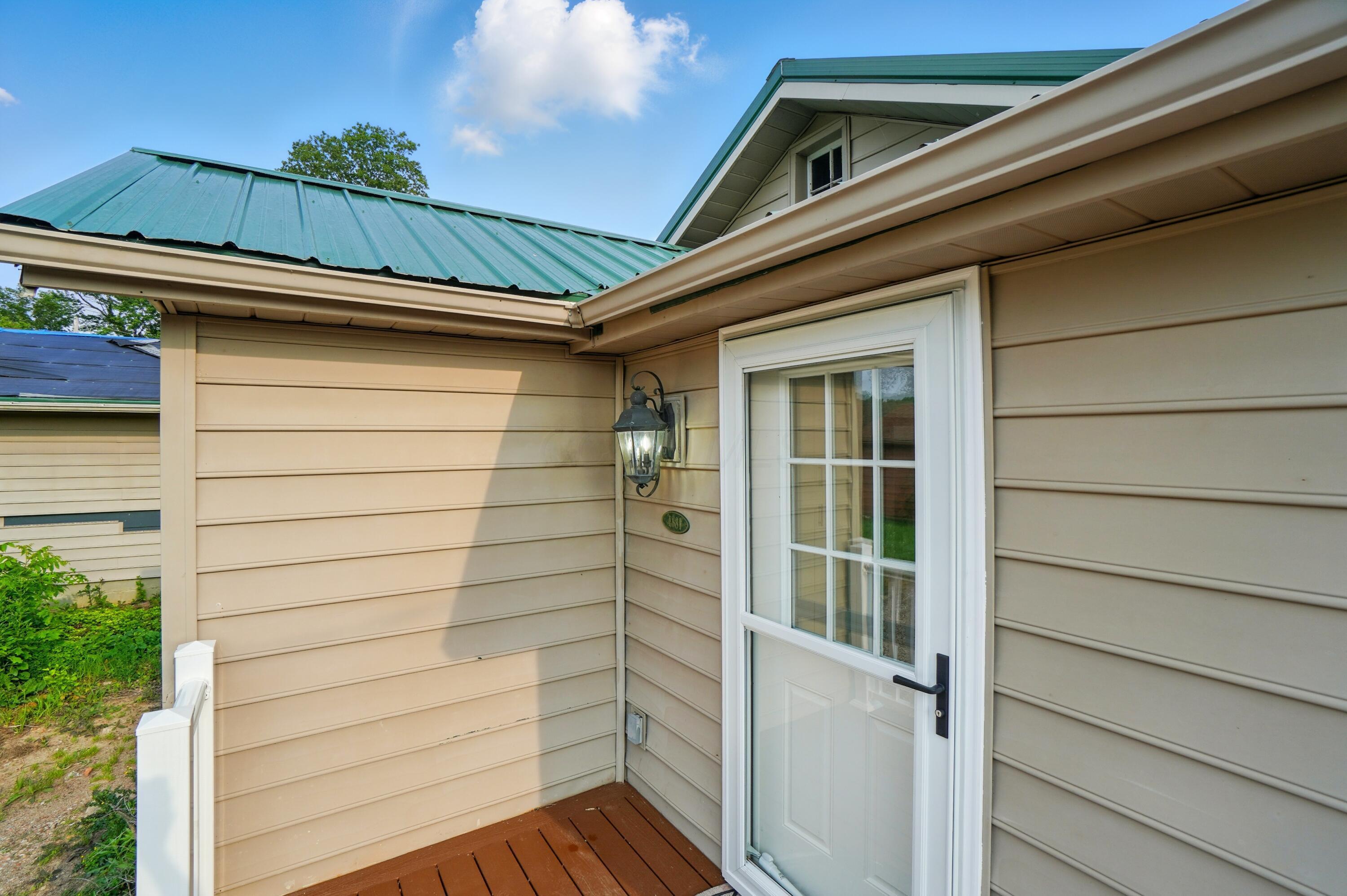 4881 Decker Avenue Ne Property Photo 17