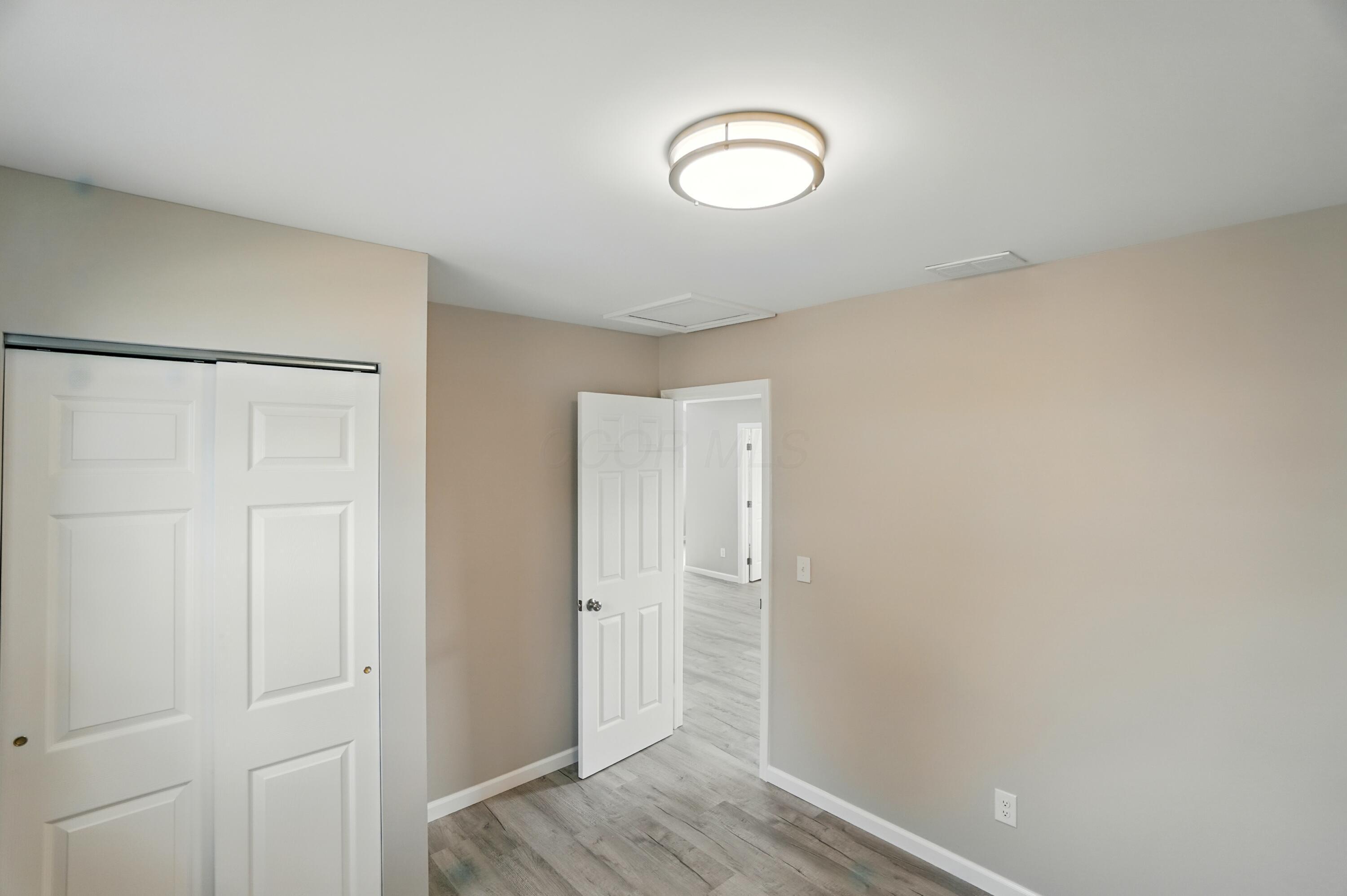 4881 Decker Avenue Ne Property Photo 27