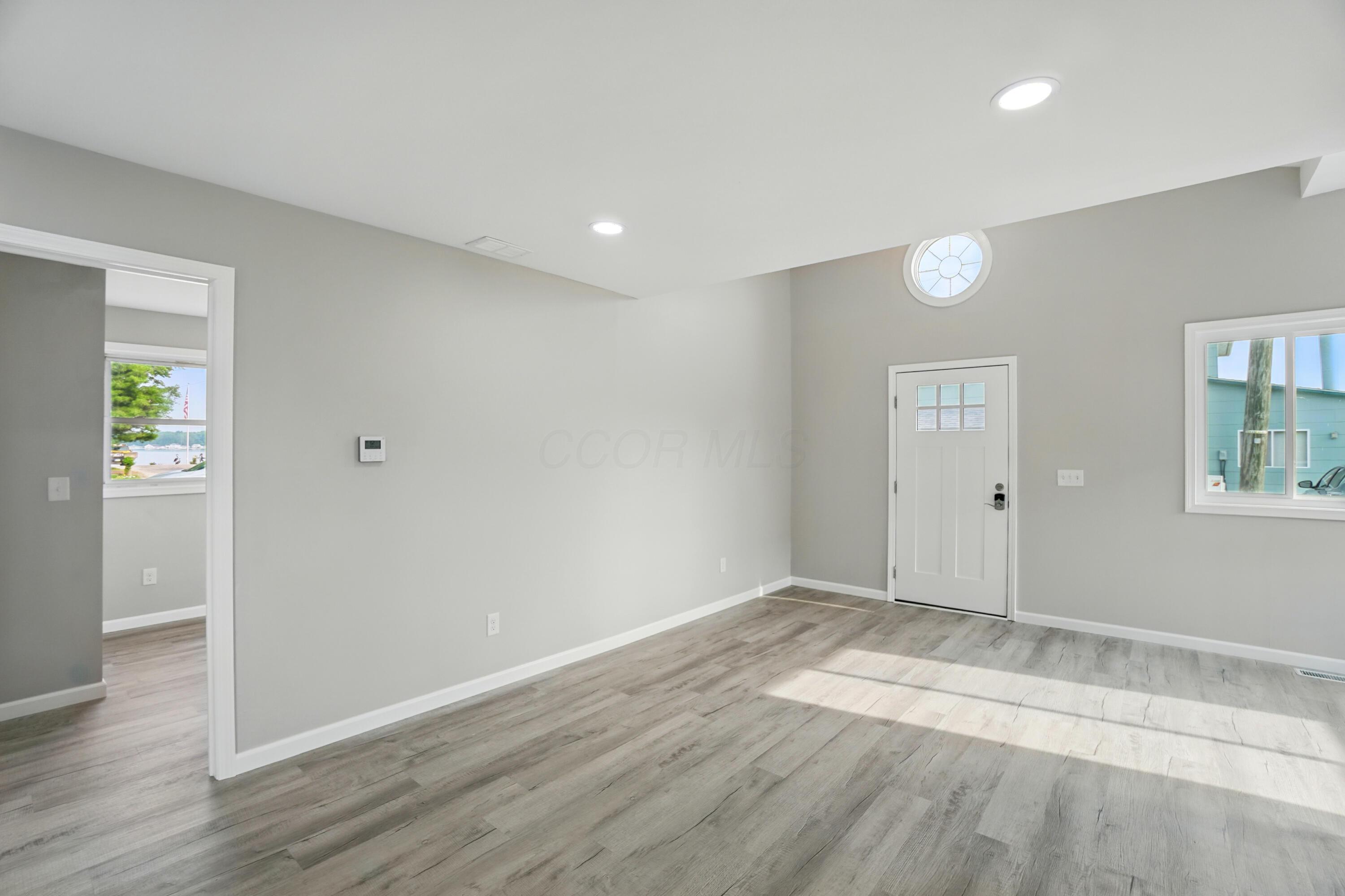 4881 Decker Avenue Ne Property Photo 32