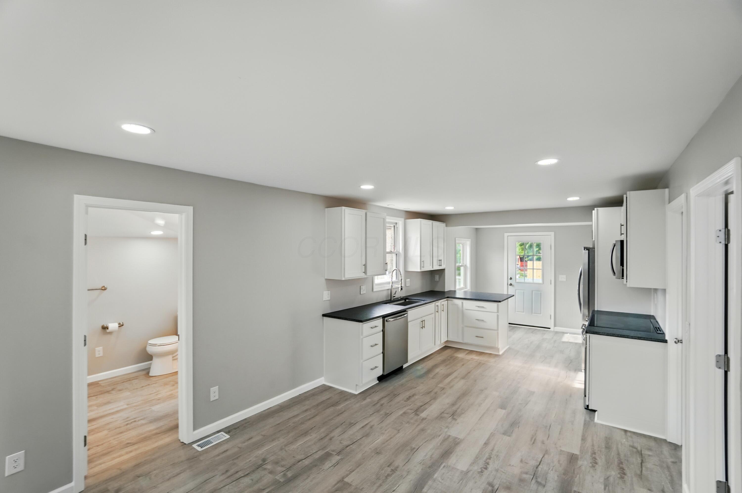 4881 Decker Avenue Ne Property Photo 33