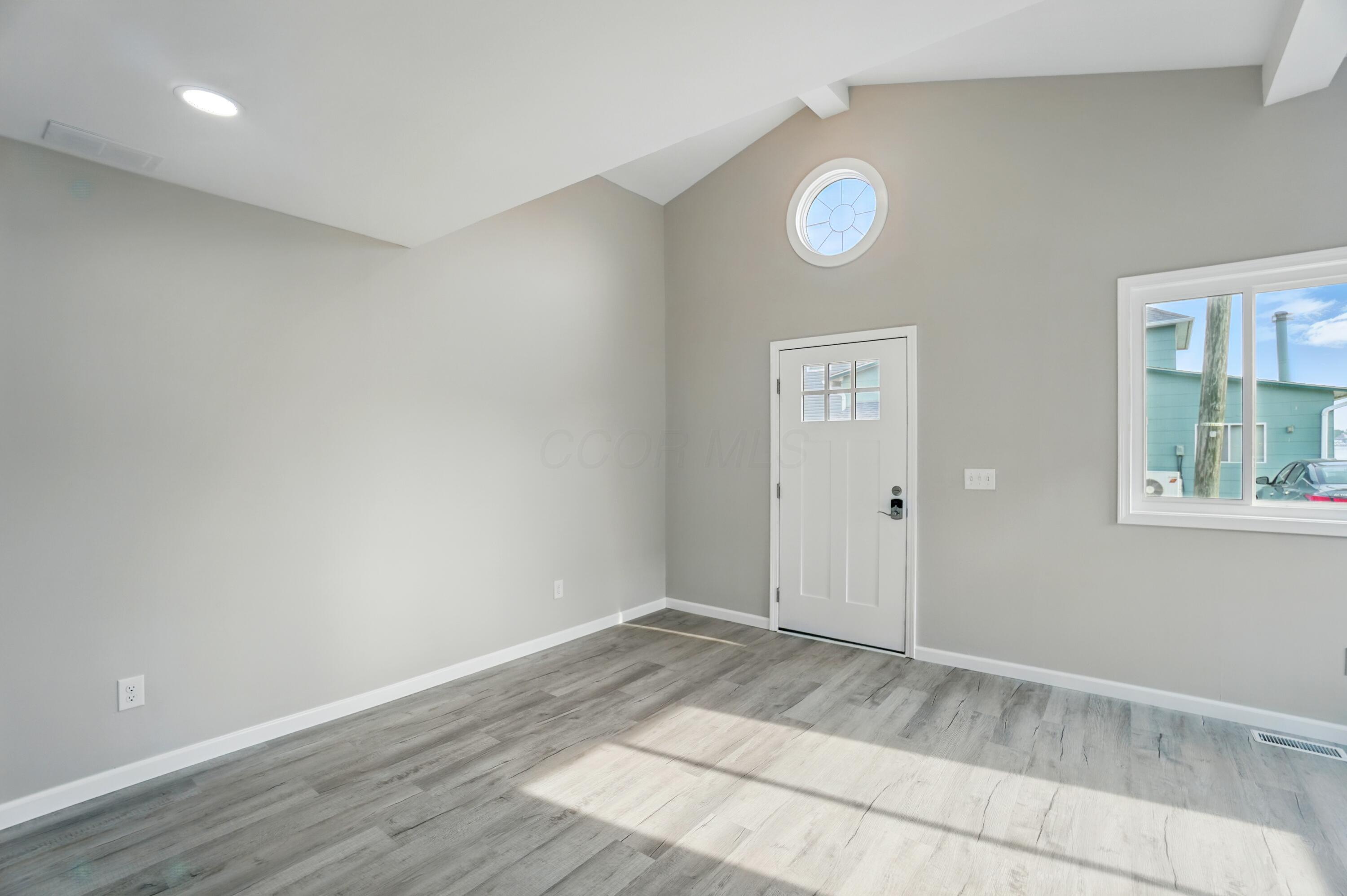 4881 Decker Avenue Ne Property Photo 34