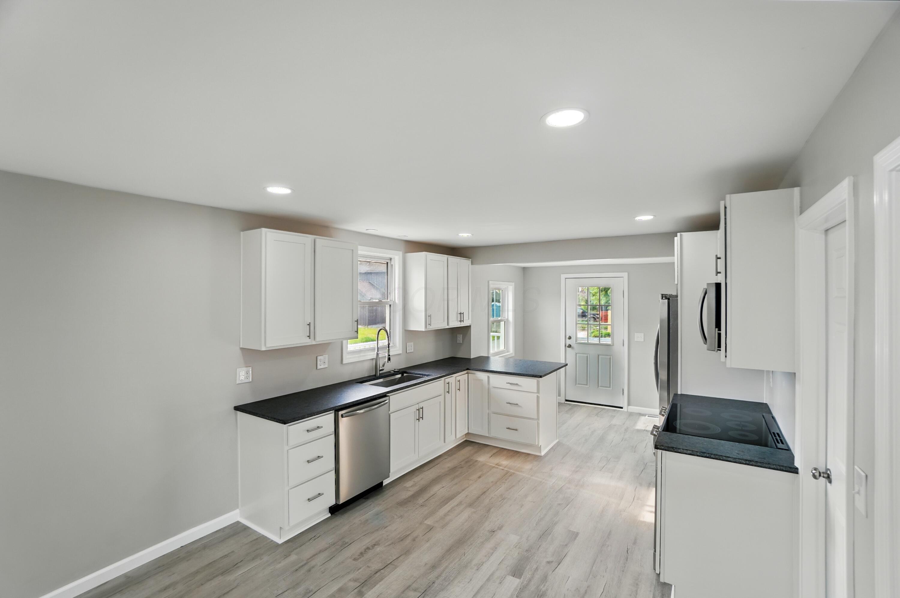 4881 Decker Avenue Ne Property Photo 36