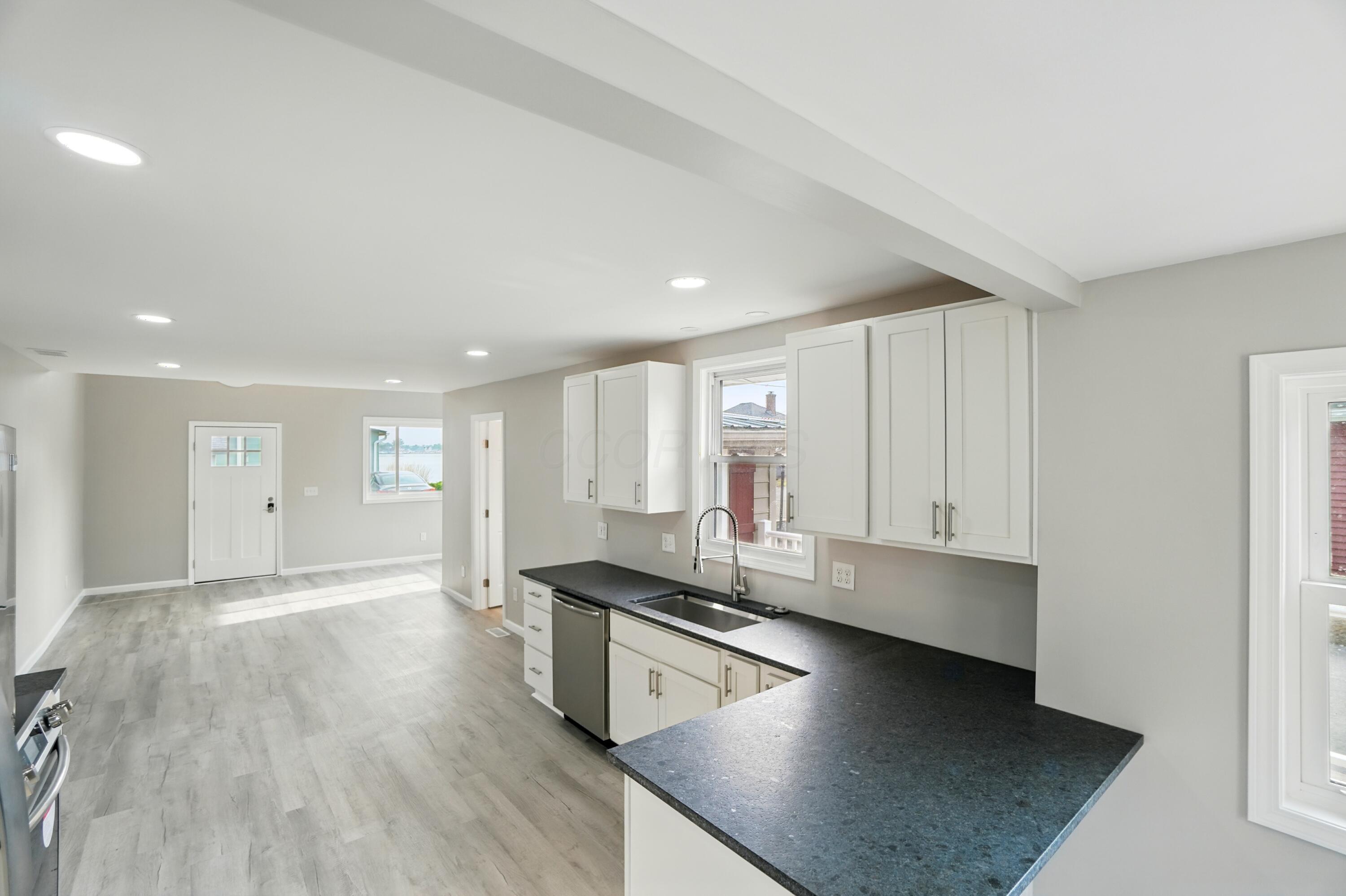 4881 Decker Avenue Ne Property Photo 37