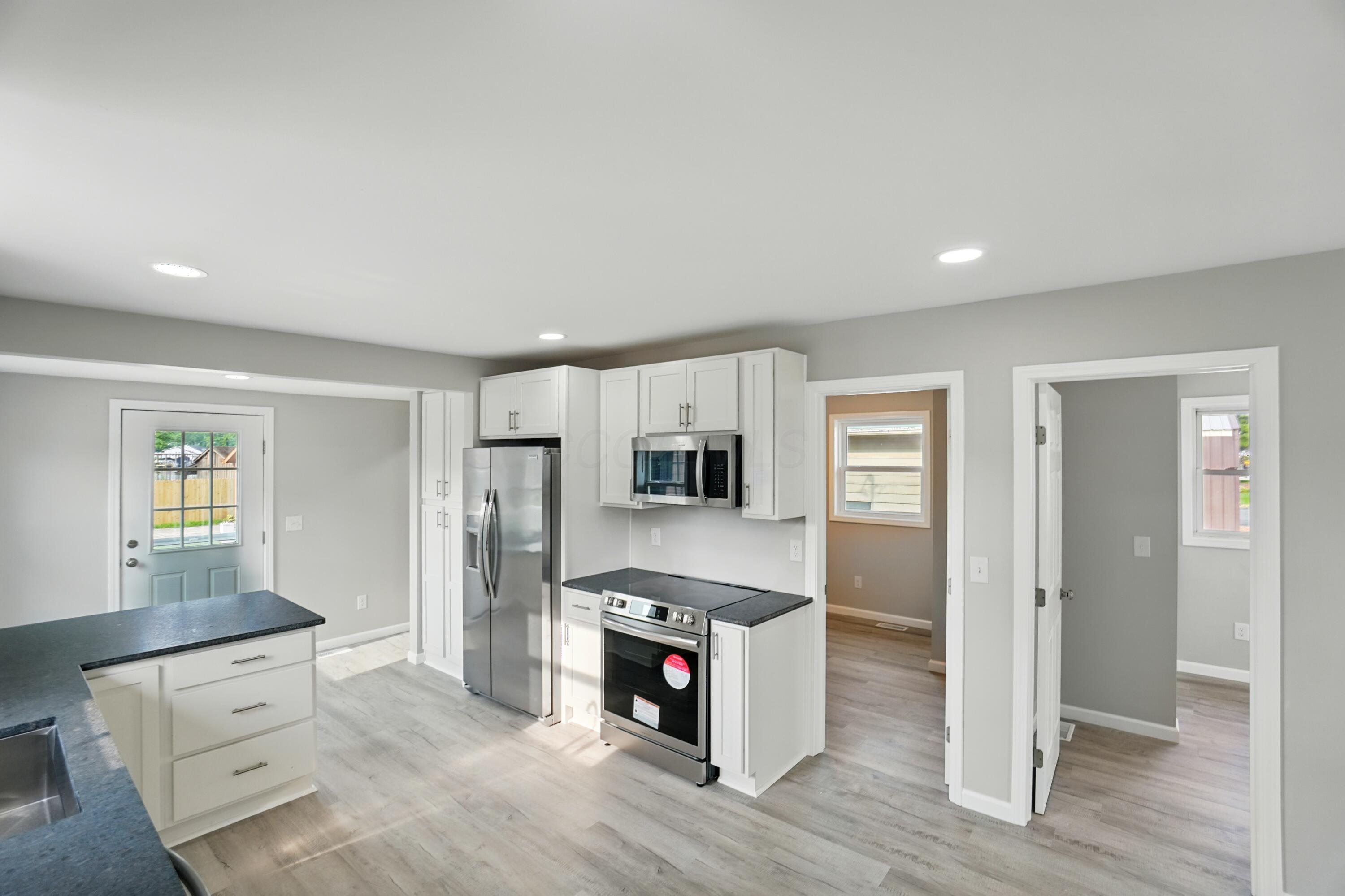 4881 Decker Avenue Ne Property Photo 39