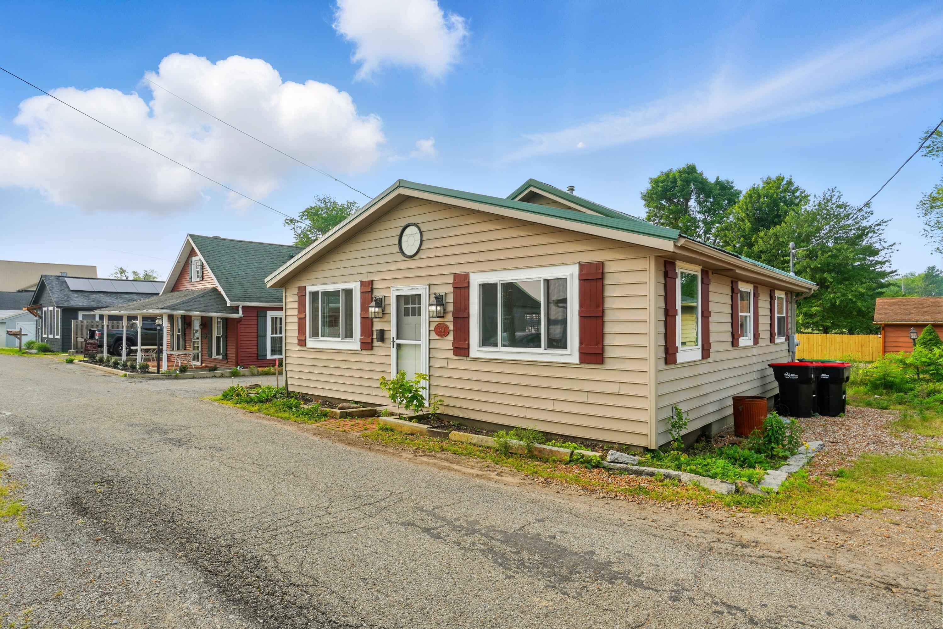 4881 Decker Avenue Ne Property Photo 41