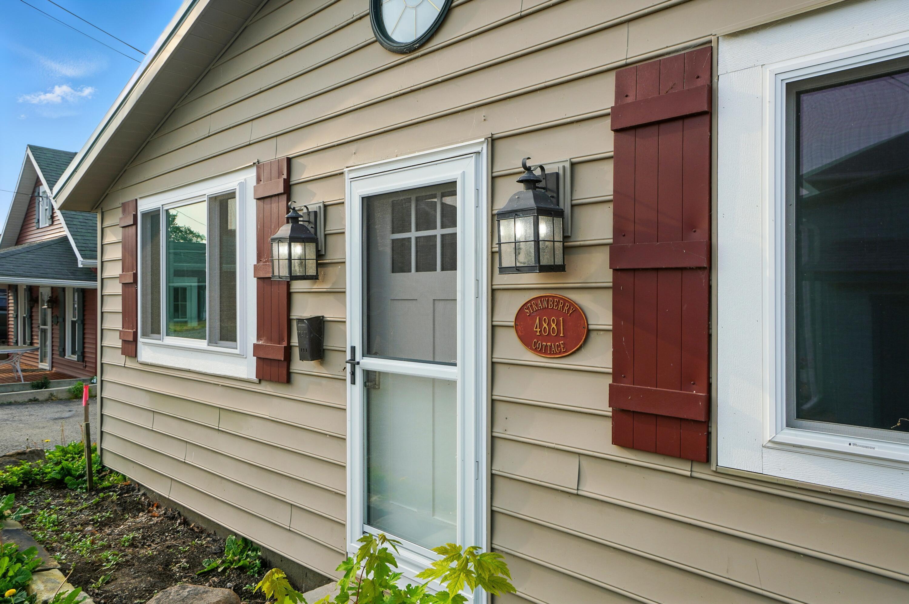 4881 Decker Avenue Ne Property Photo 42