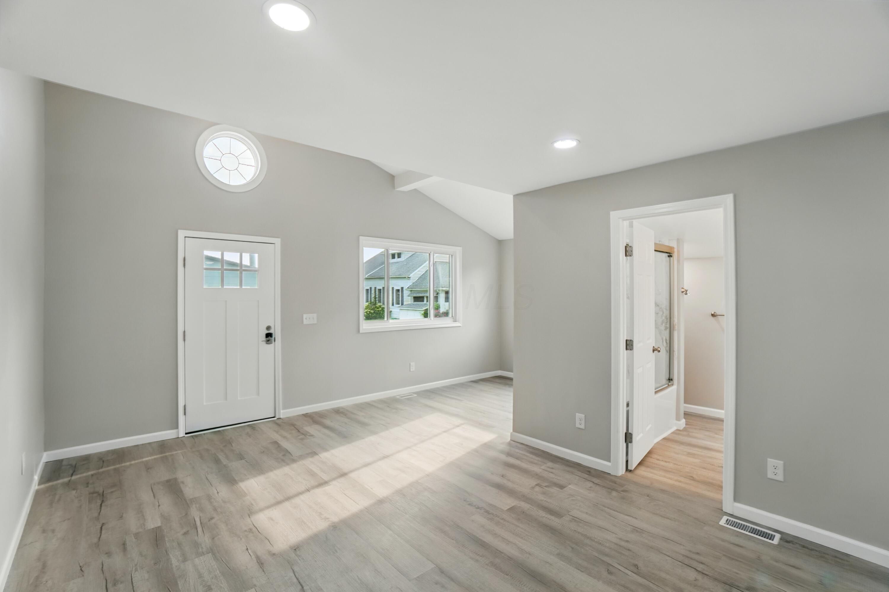 4881 Decker Avenue Ne Property Photo 44