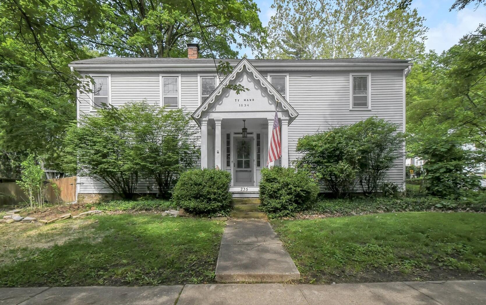 235 N Pearl Street Property Photo 1