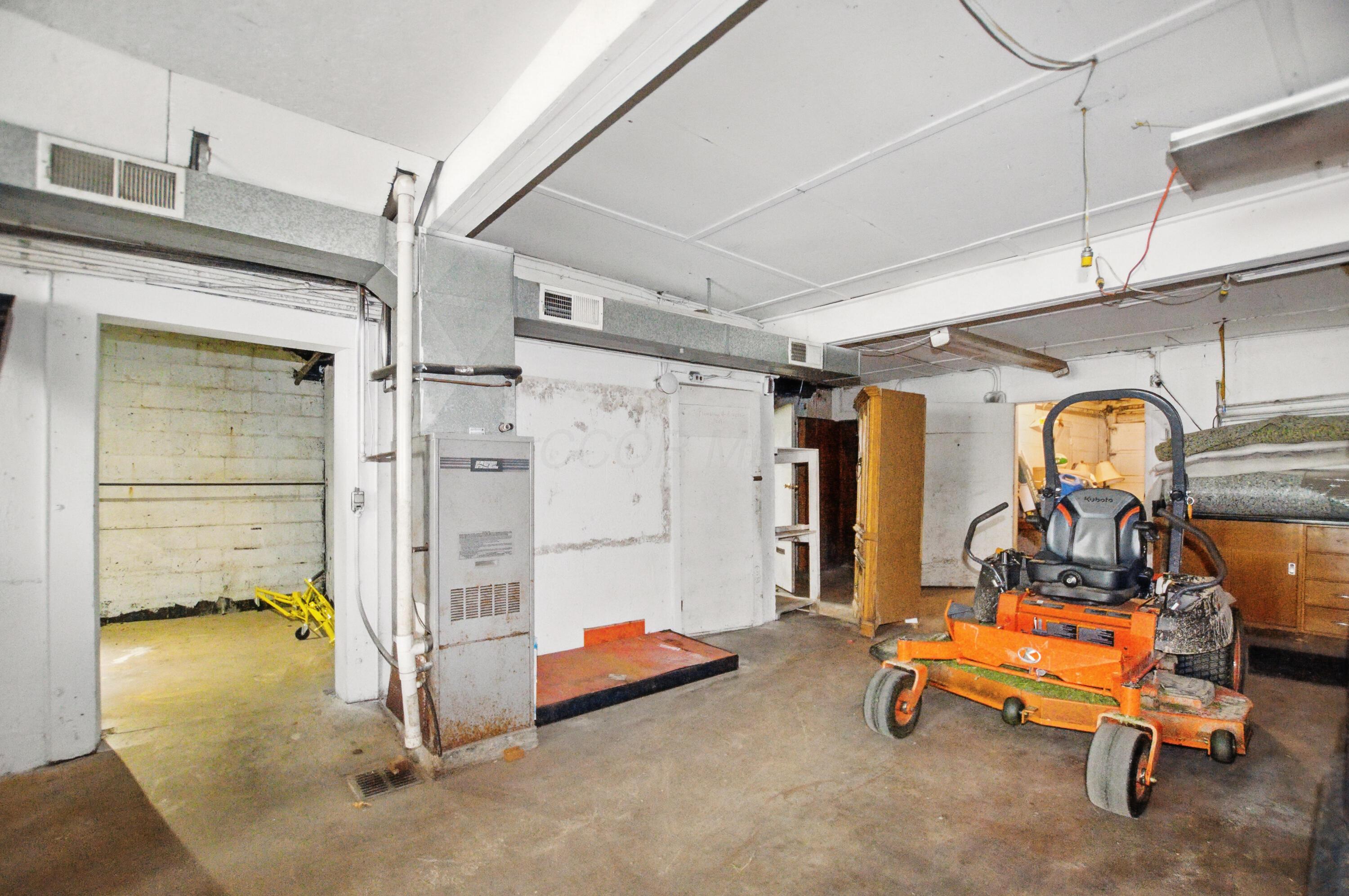 229 N Mulberry Street Property Photo 6