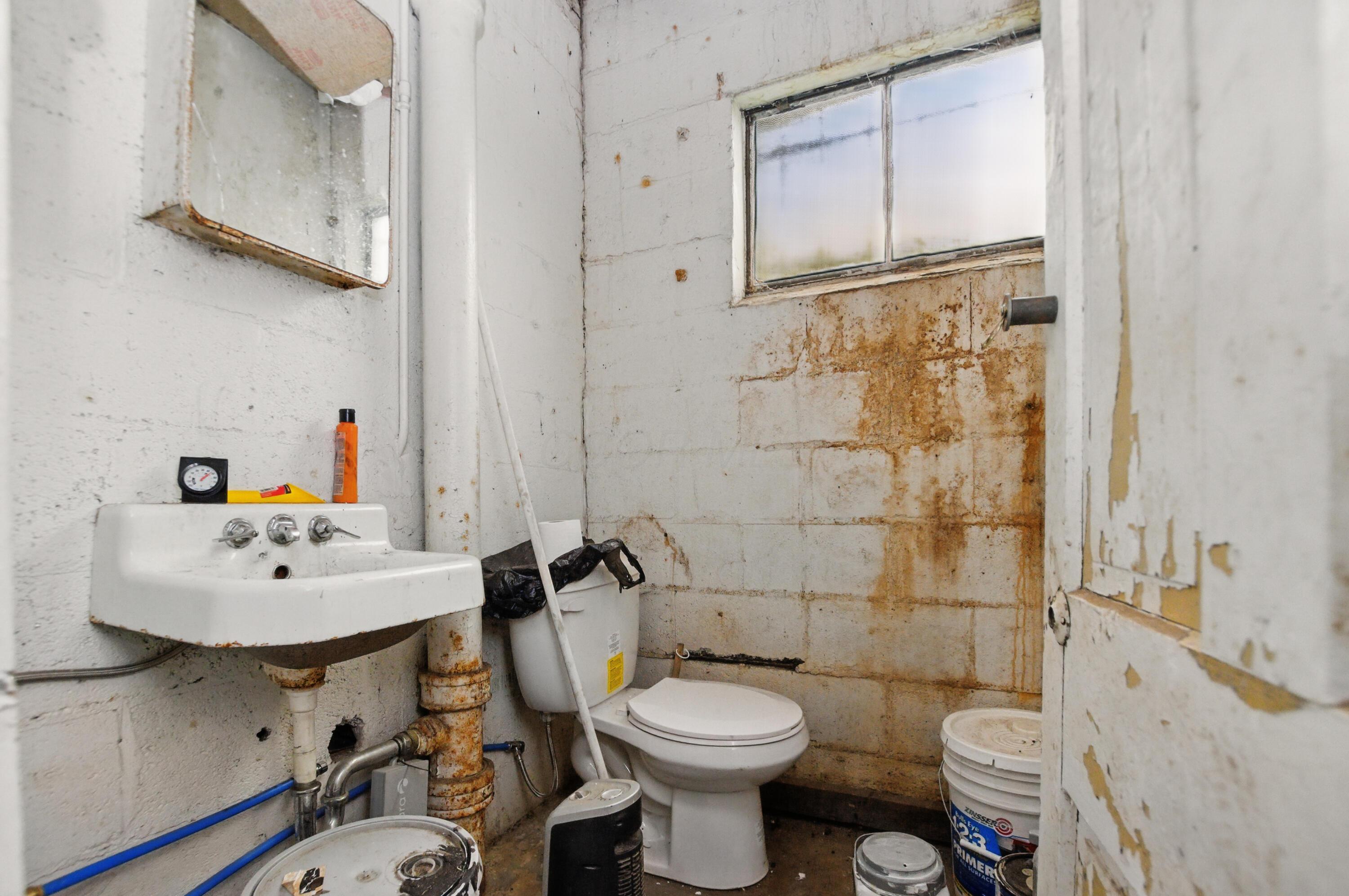 229 N Mulberry Street Property Photo 9