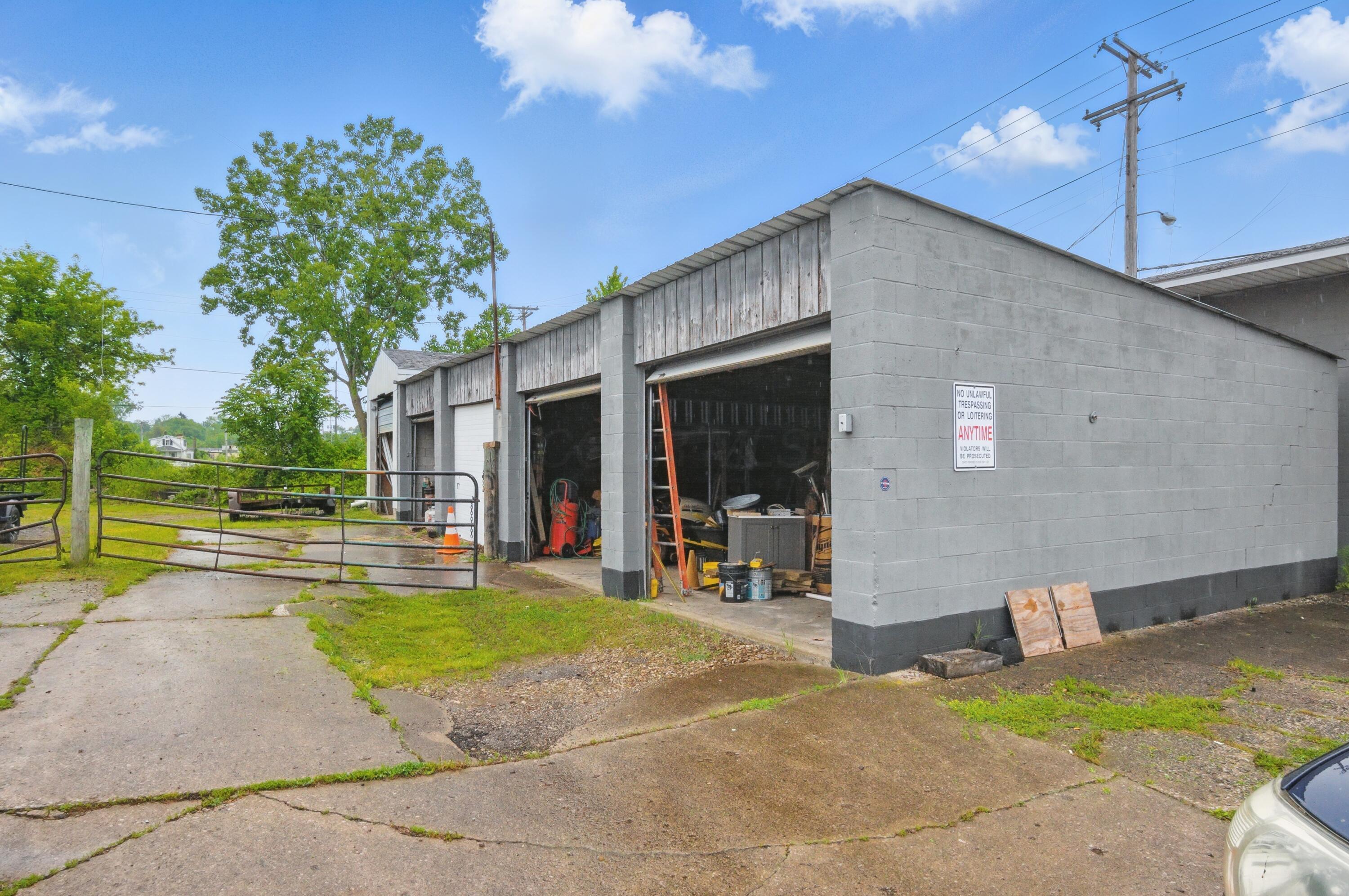 229 N Mulberry Street Property Photo 16