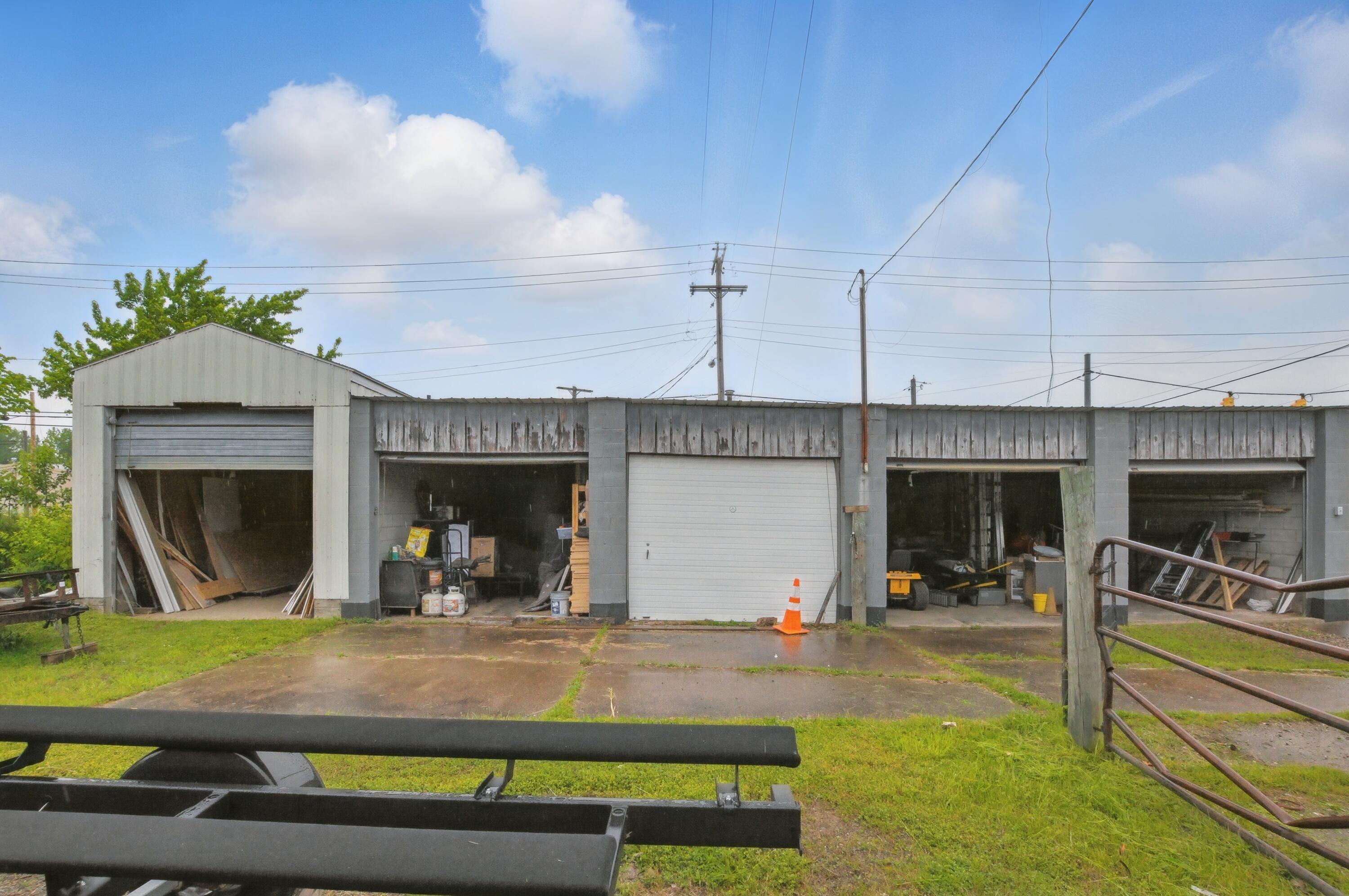 229 N Mulberry Street Property Photo 17