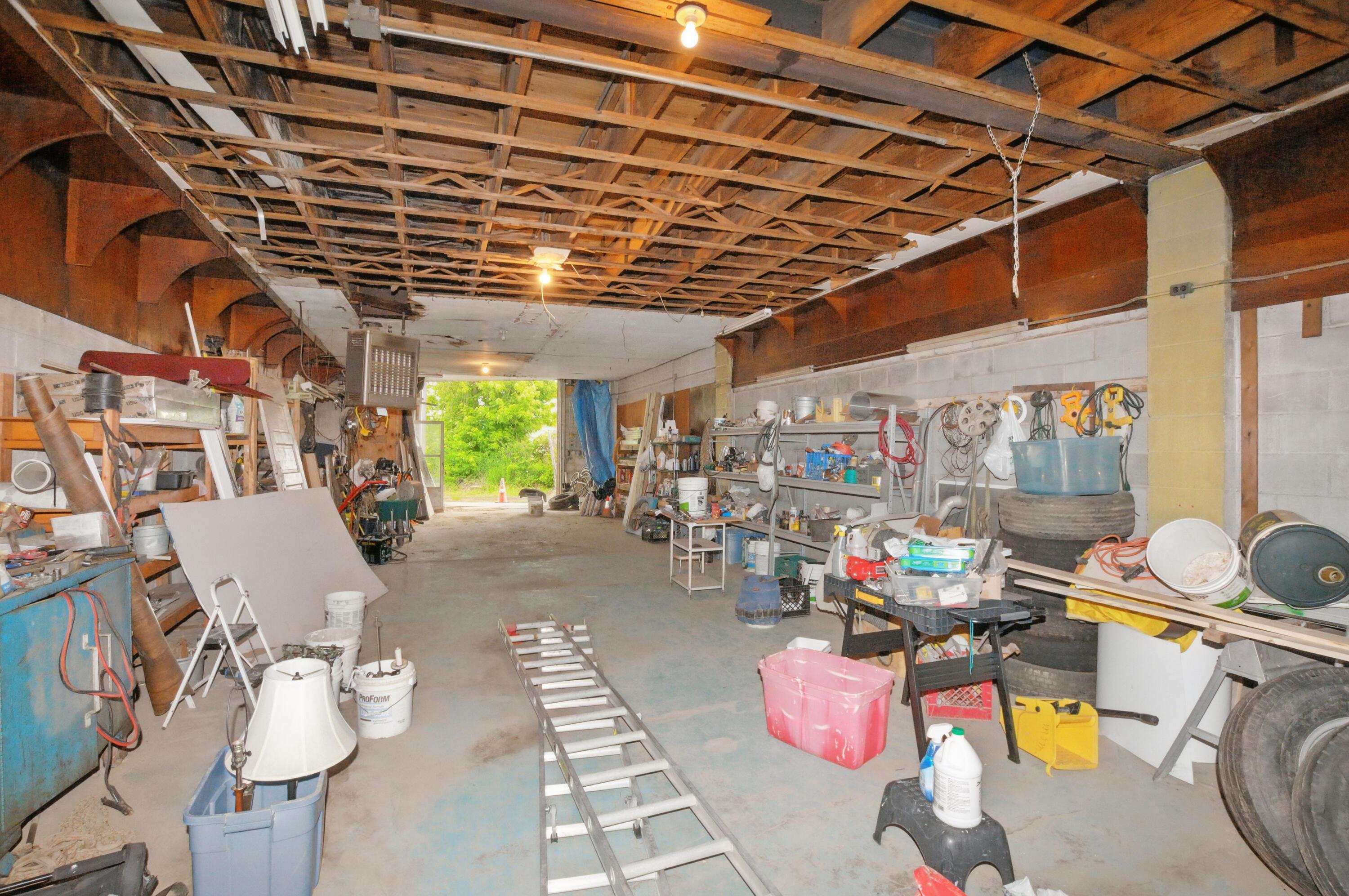 229 N Mulberry Street Property Photo 26