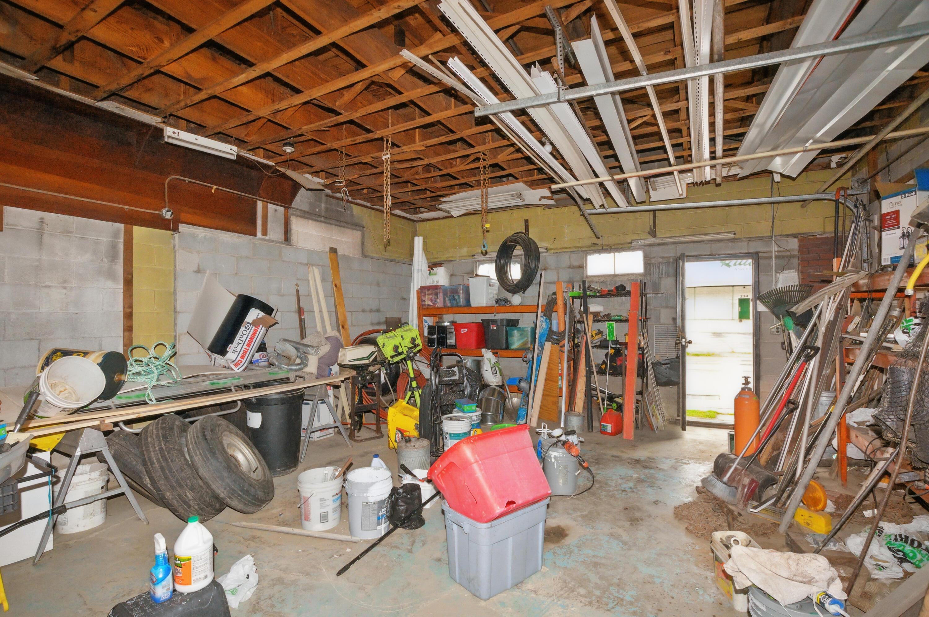229 N Mulberry Street Property Photo 27