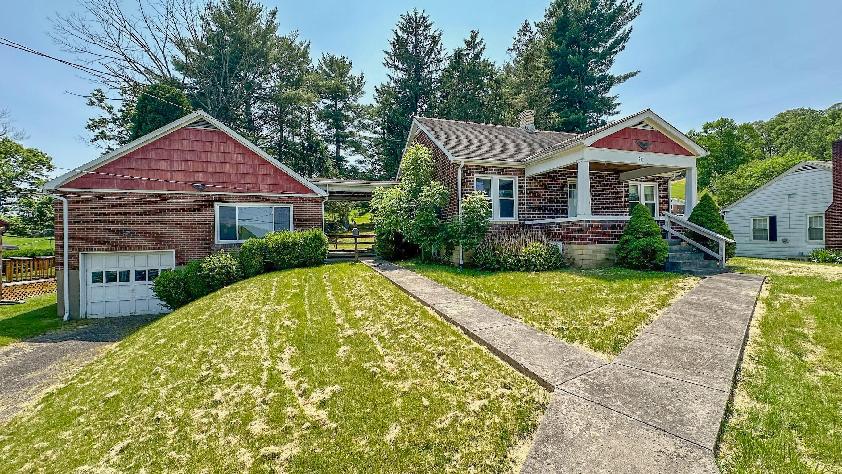 949 Mohican Avenue Property Photo 1