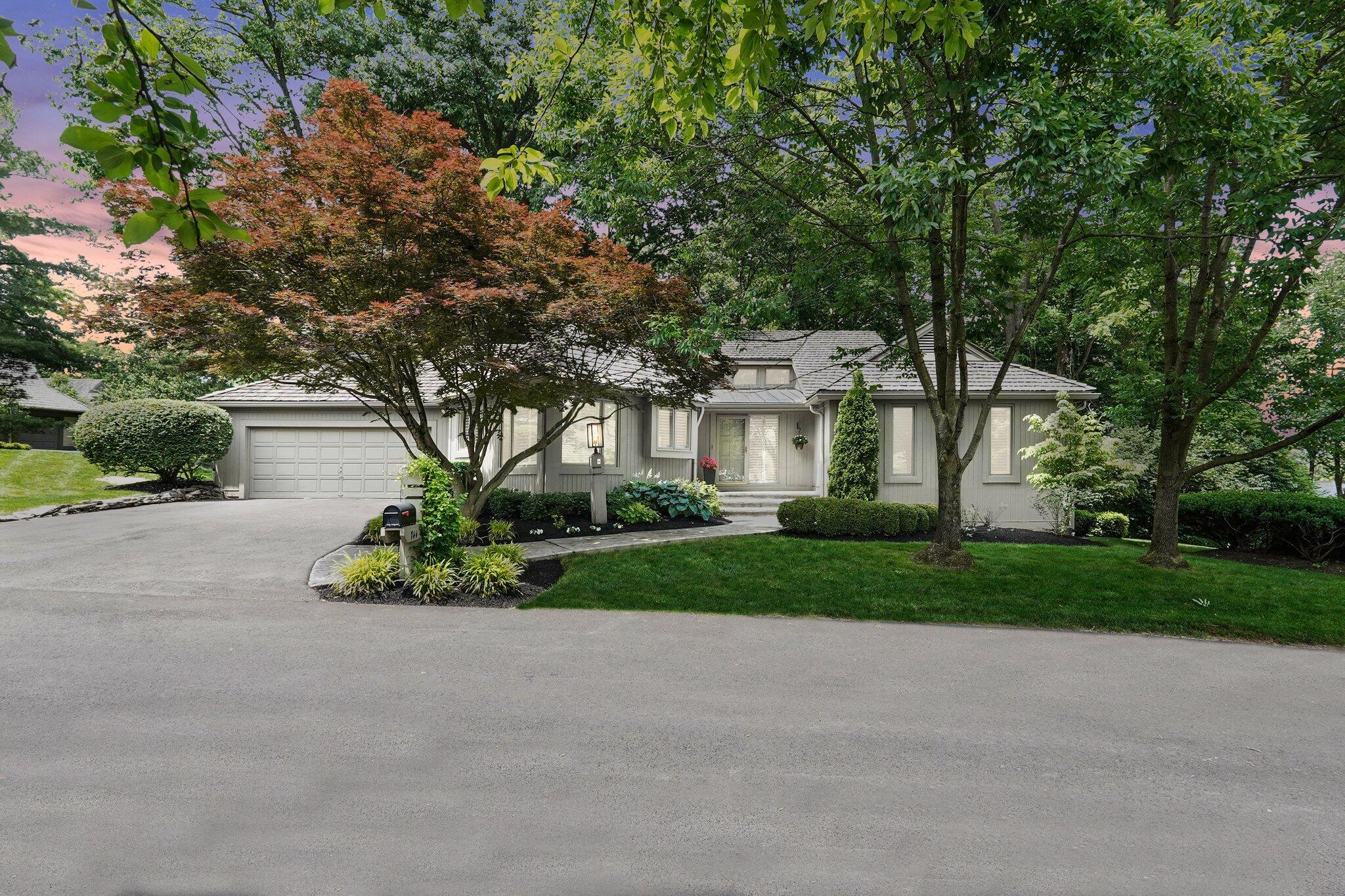 744 Old Oak Trace Property Photo 2