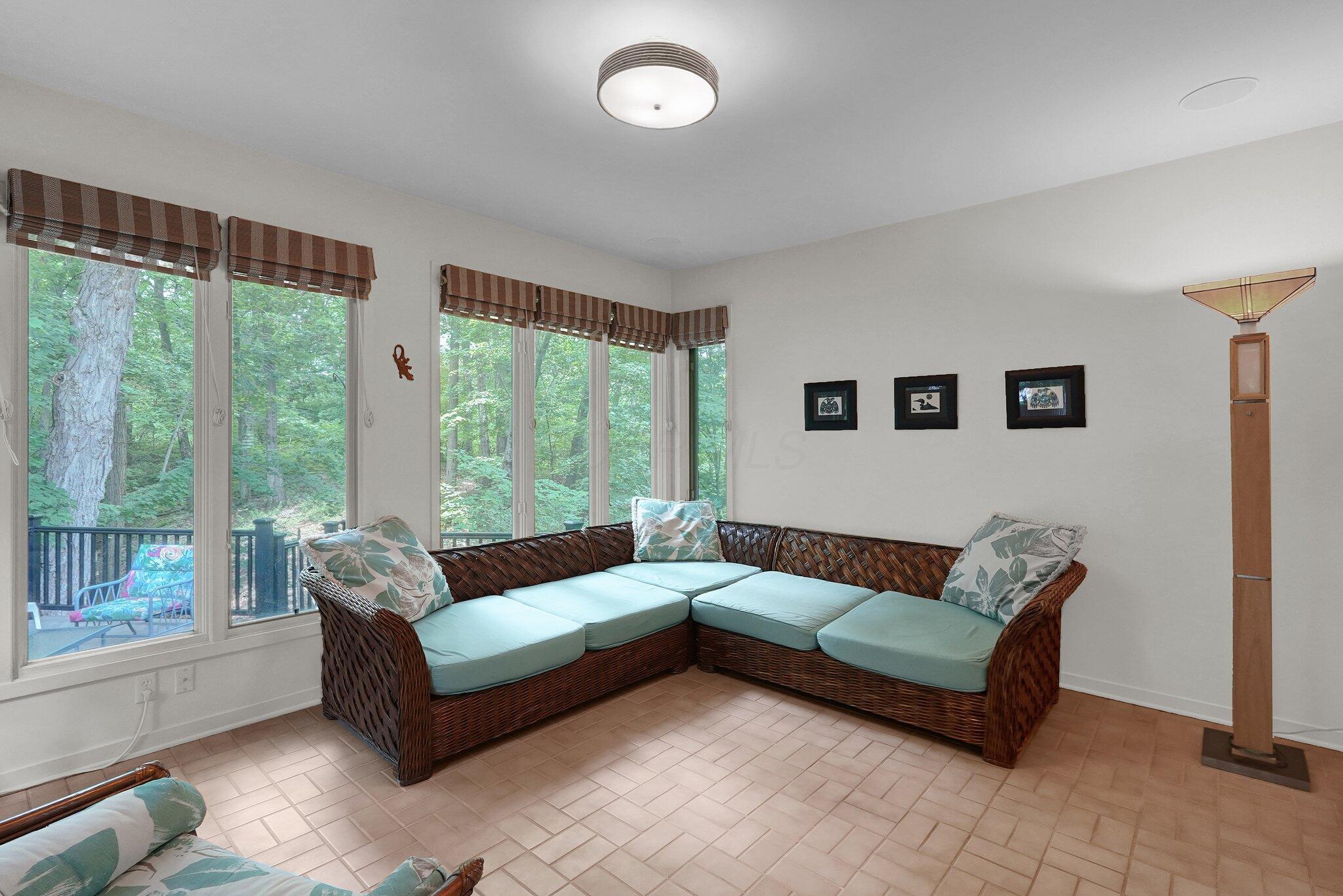 744 Old Oak Trace Property Photo 16