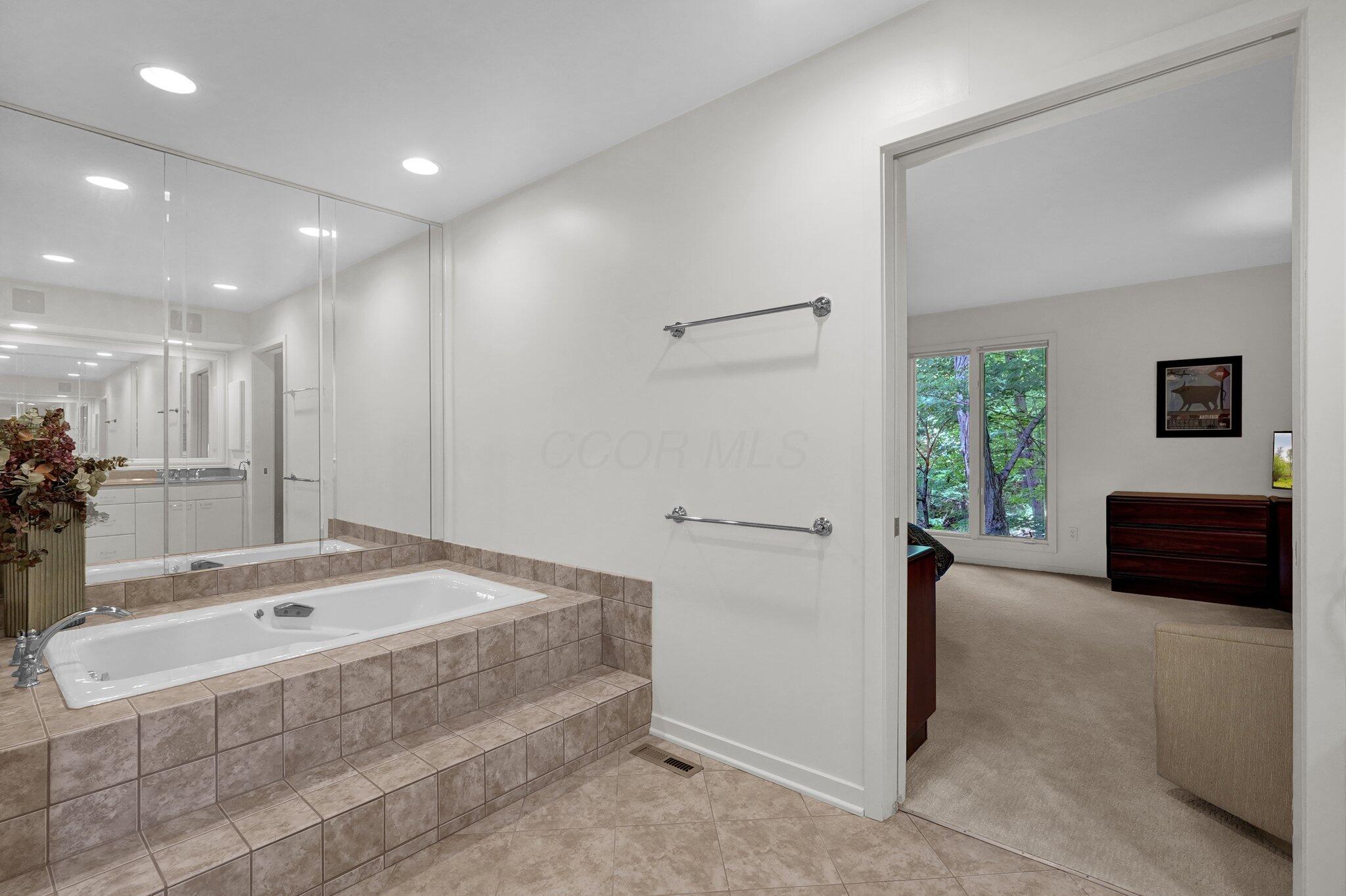 744 Old Oak Trace Property Photo 27