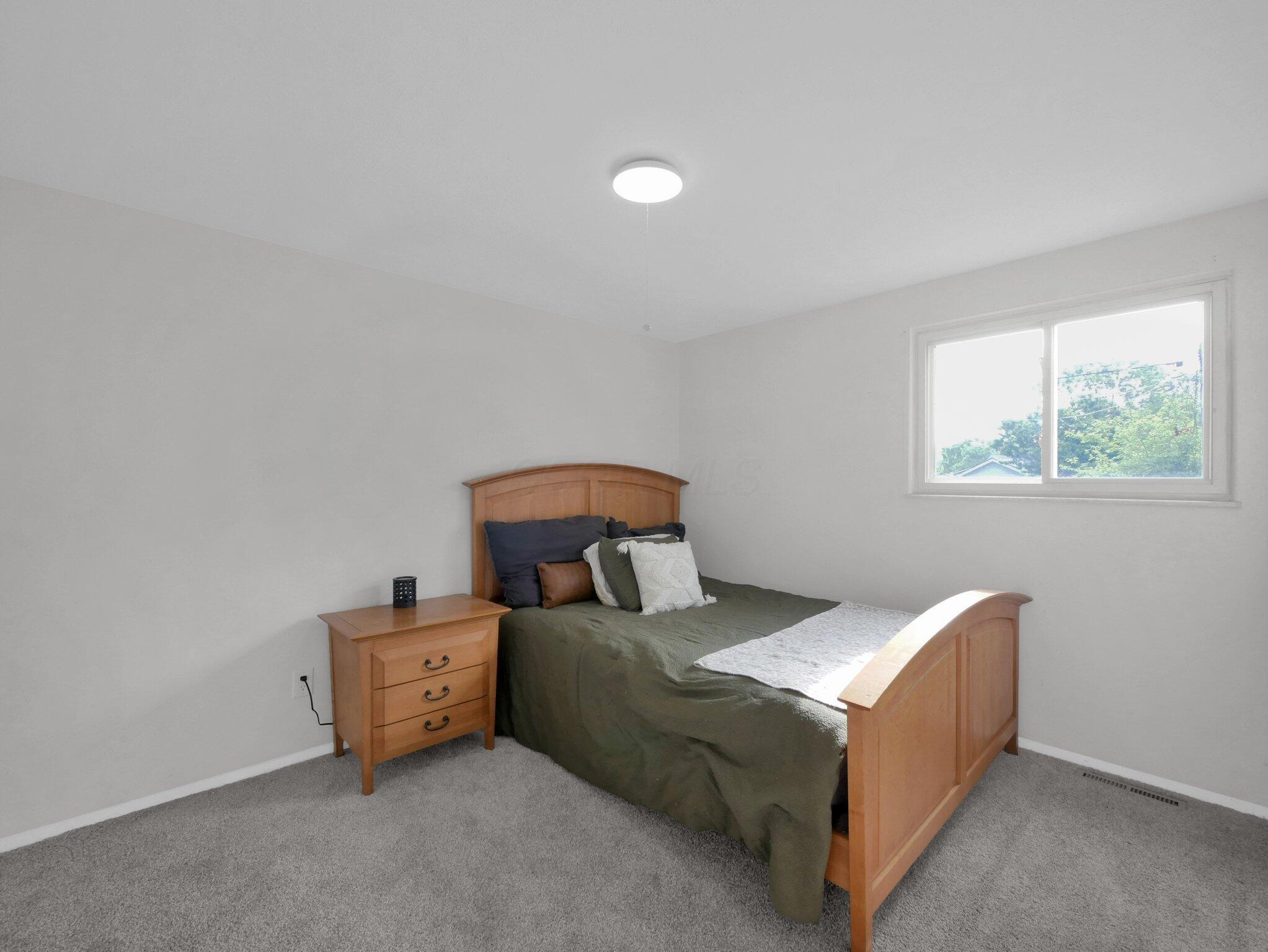 4702 Edinburgh Lane Property Photo 10