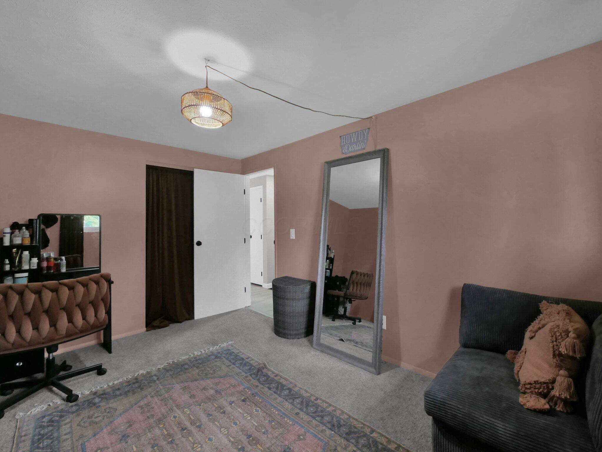 4702 Edinburgh Lane Property Photo 14