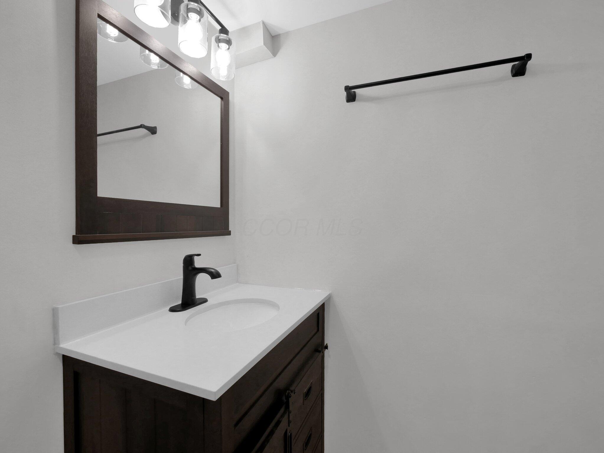 4702 Edinburgh Lane Property Photo 22