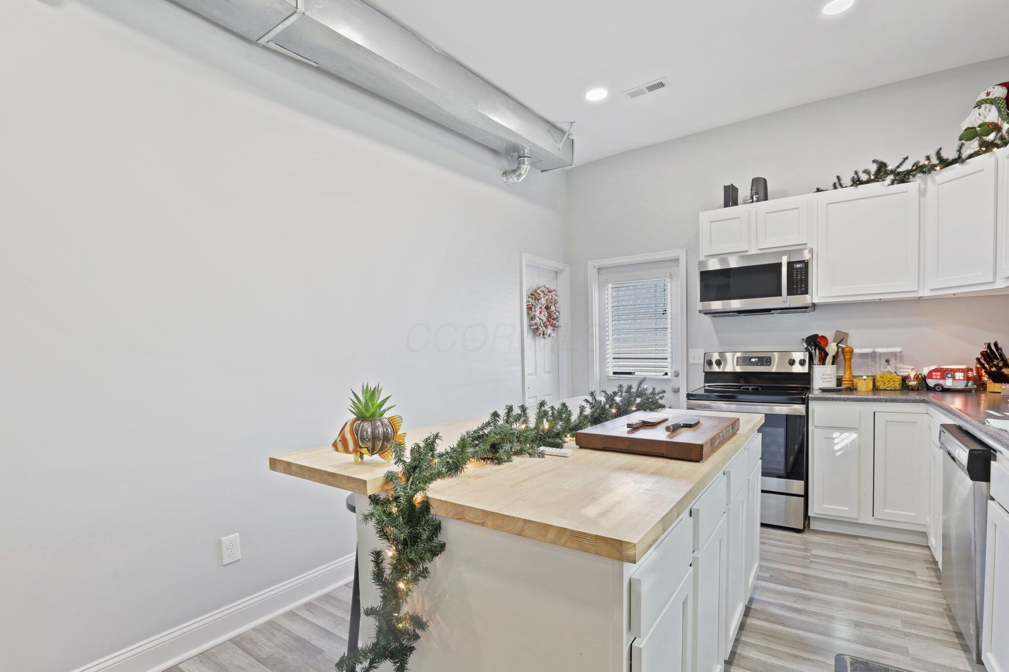 14-20 W Depot Street, 14 Property Photo 9