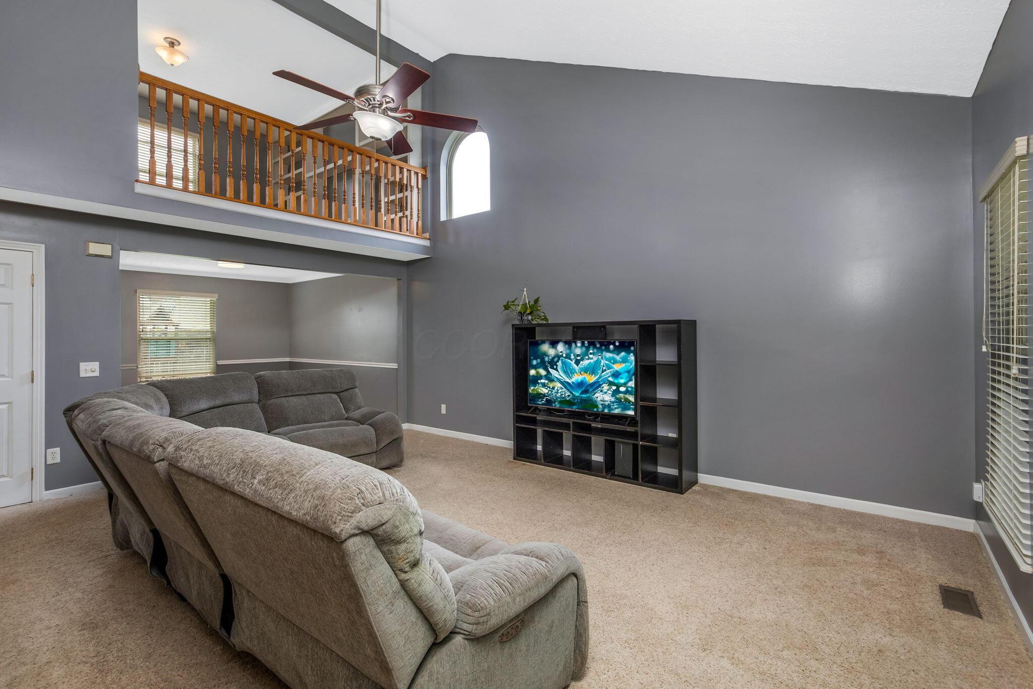652 Thatch Street Property Photo 4