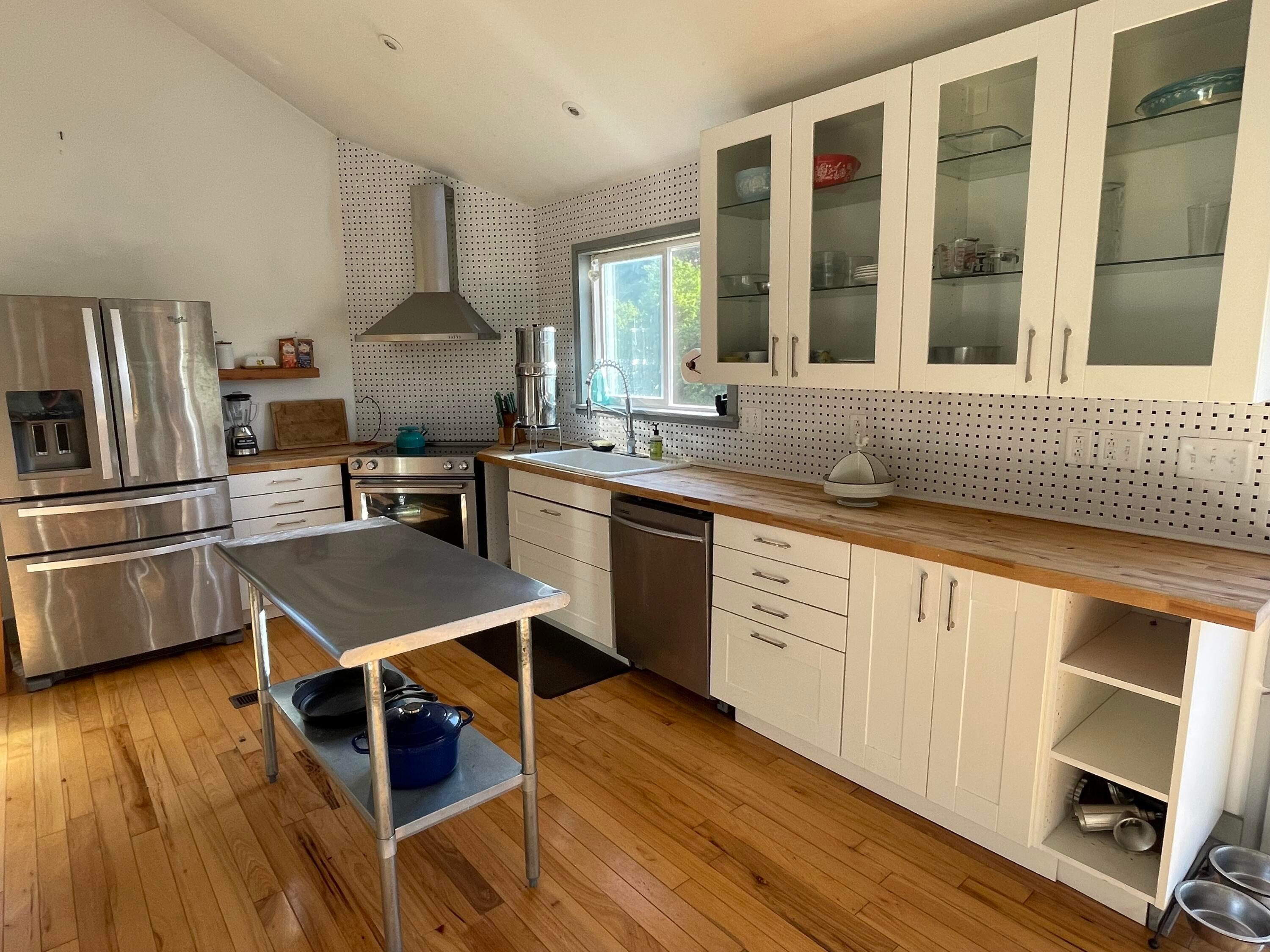15393 Shade Road Property Photo 3