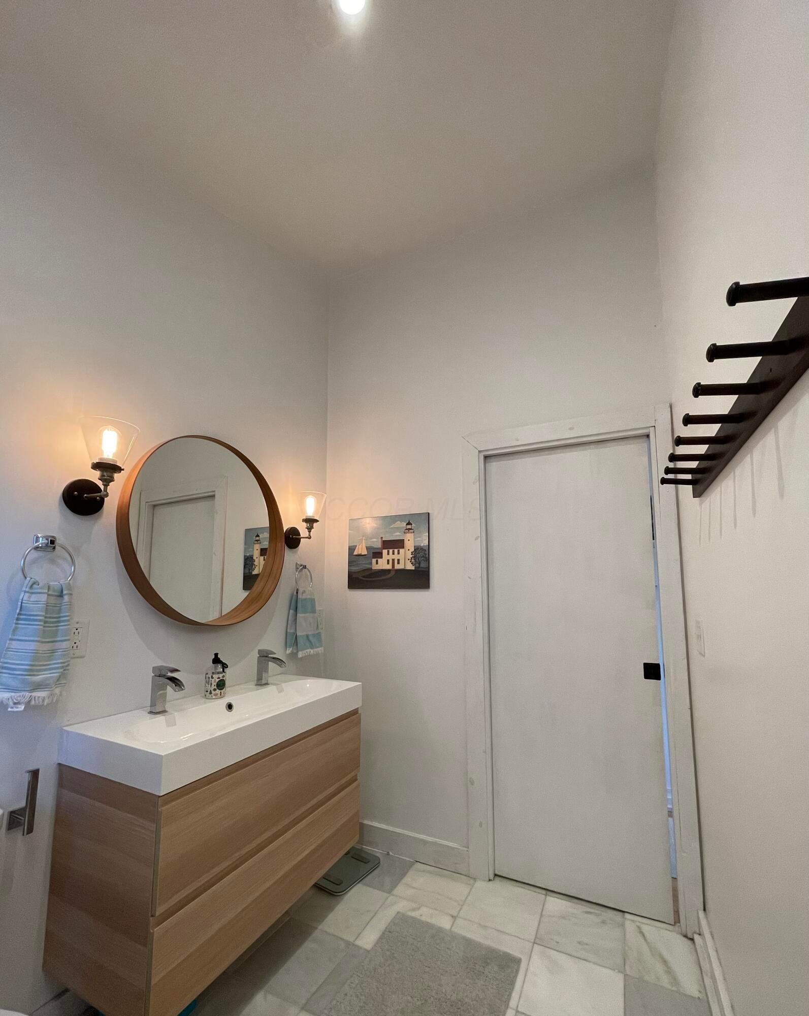 15393 Shade Road Property Photo 7