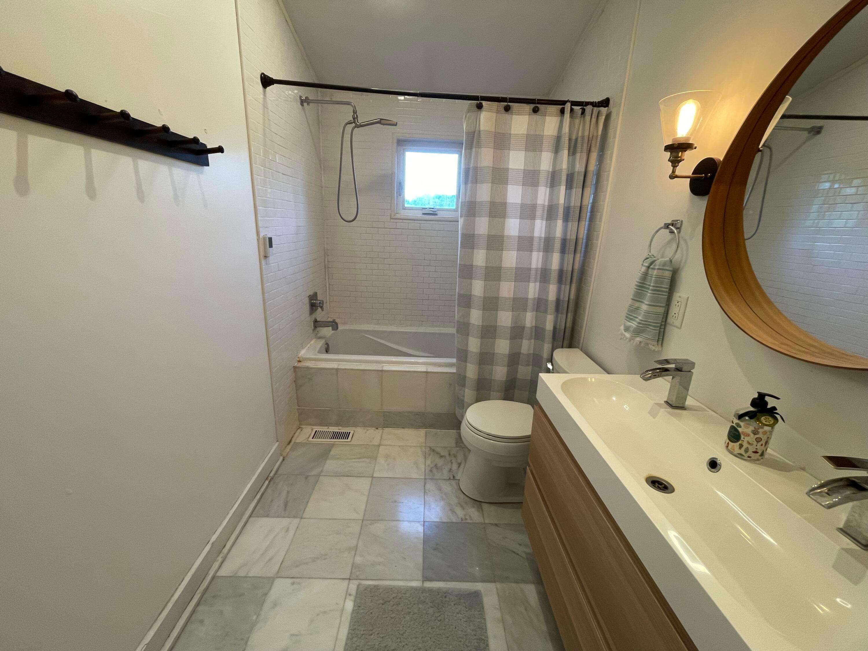 15393 Shade Road Property Photo 8