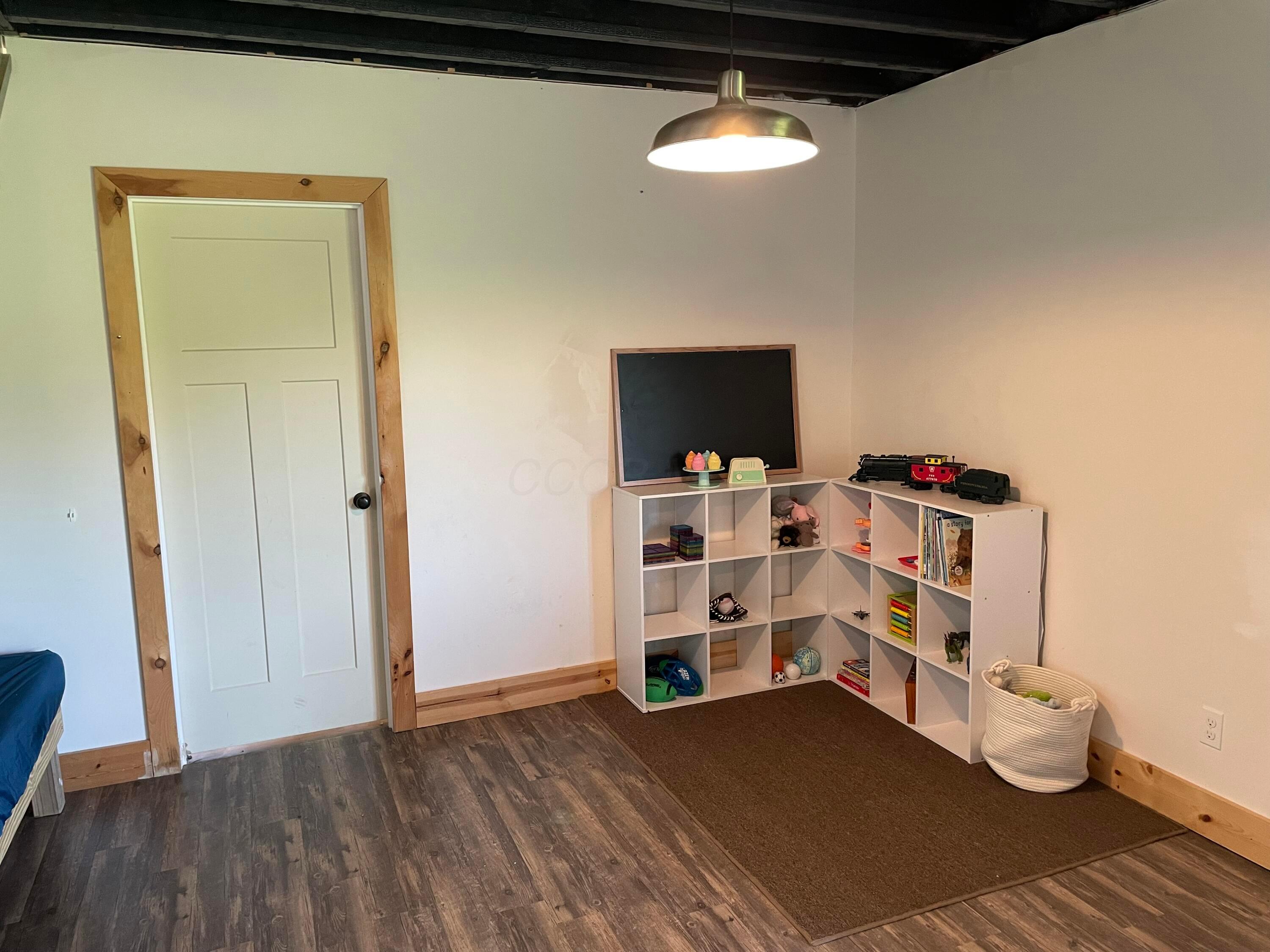 15393 Shade Road Property Photo 15