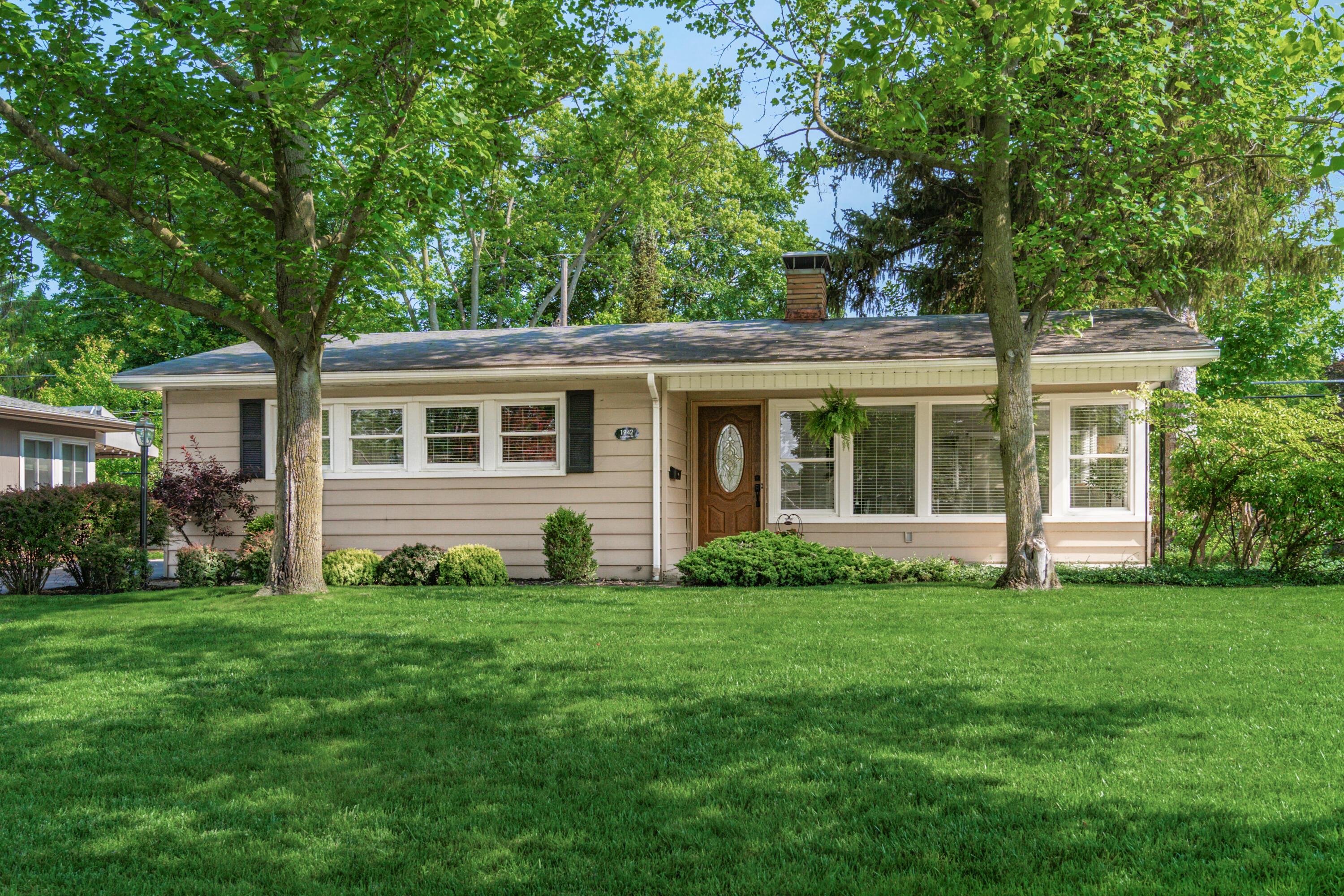 1942 Langham Road Property Photo 1
