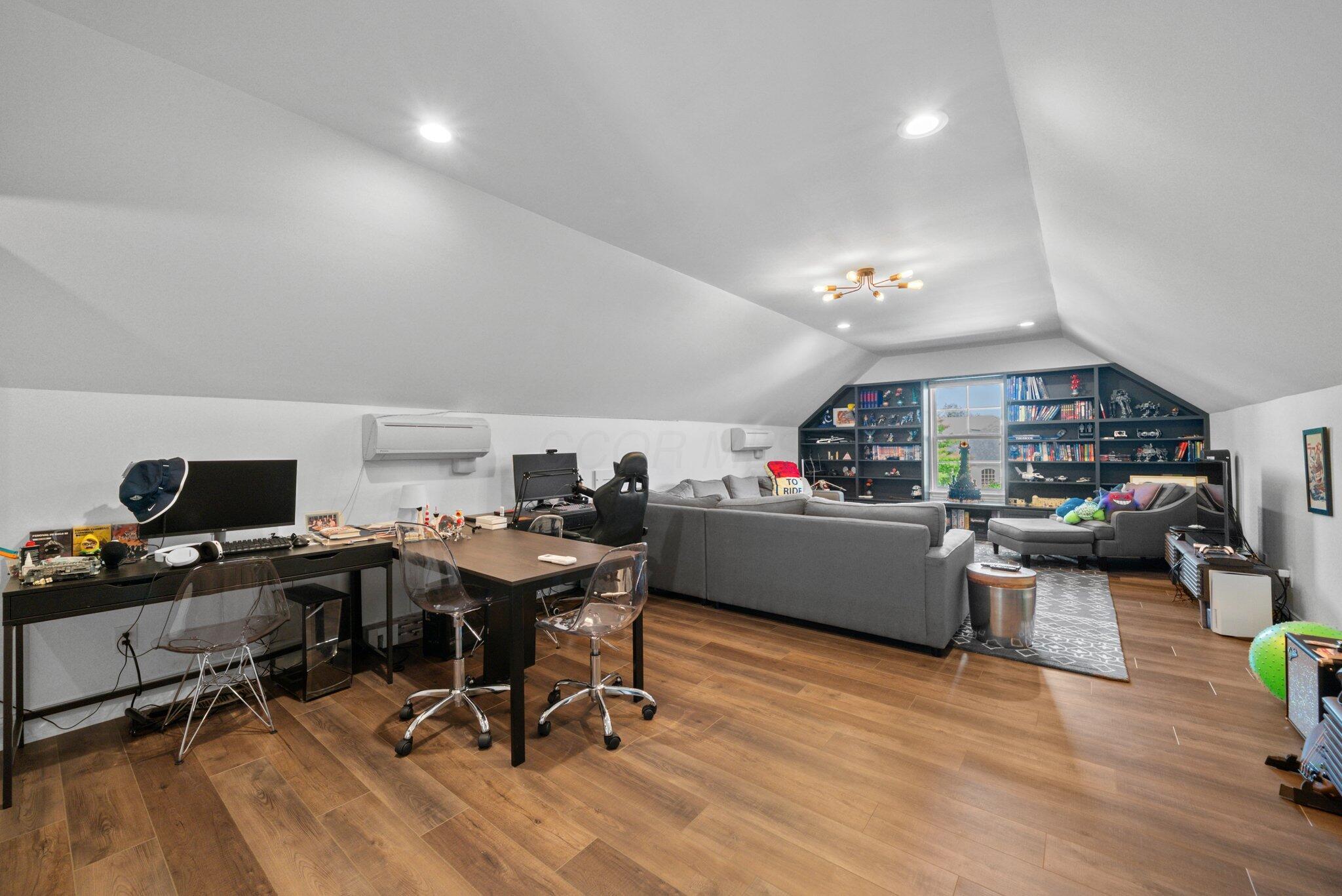 5781 Glendavon Loop Property Photo 40