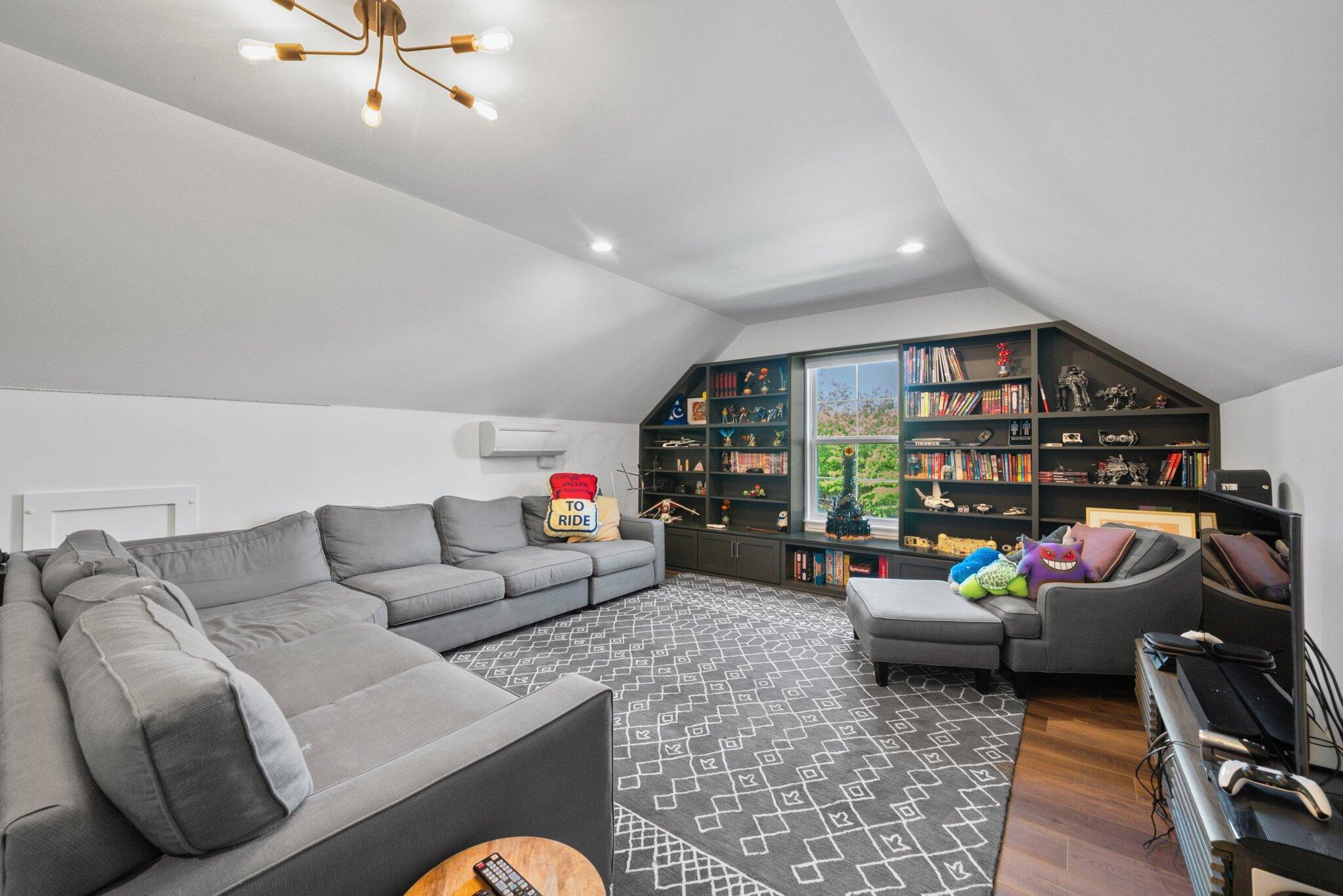 5781 Glendavon Loop Property Photo 41