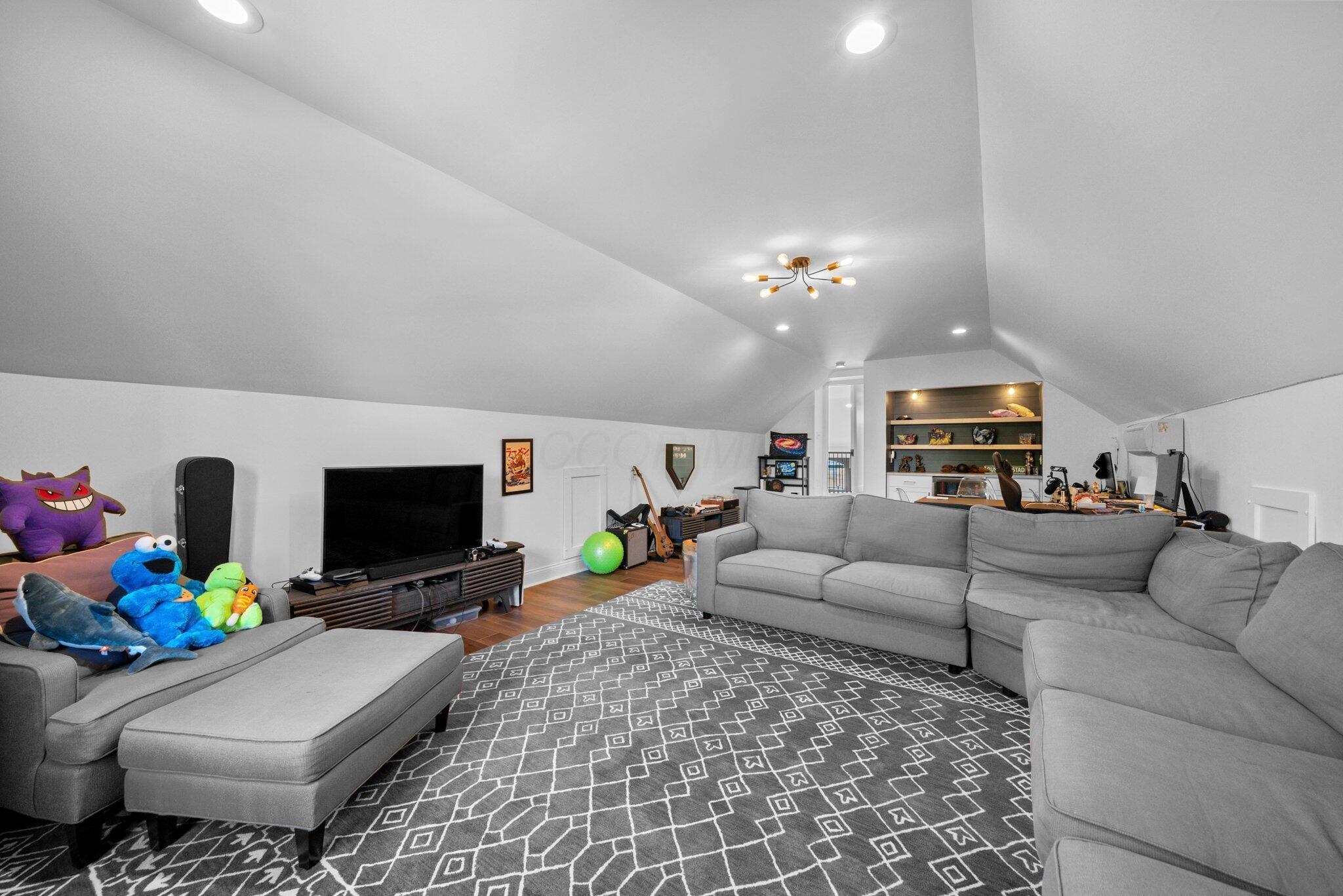 5781 Glendavon Loop Property Photo 43
