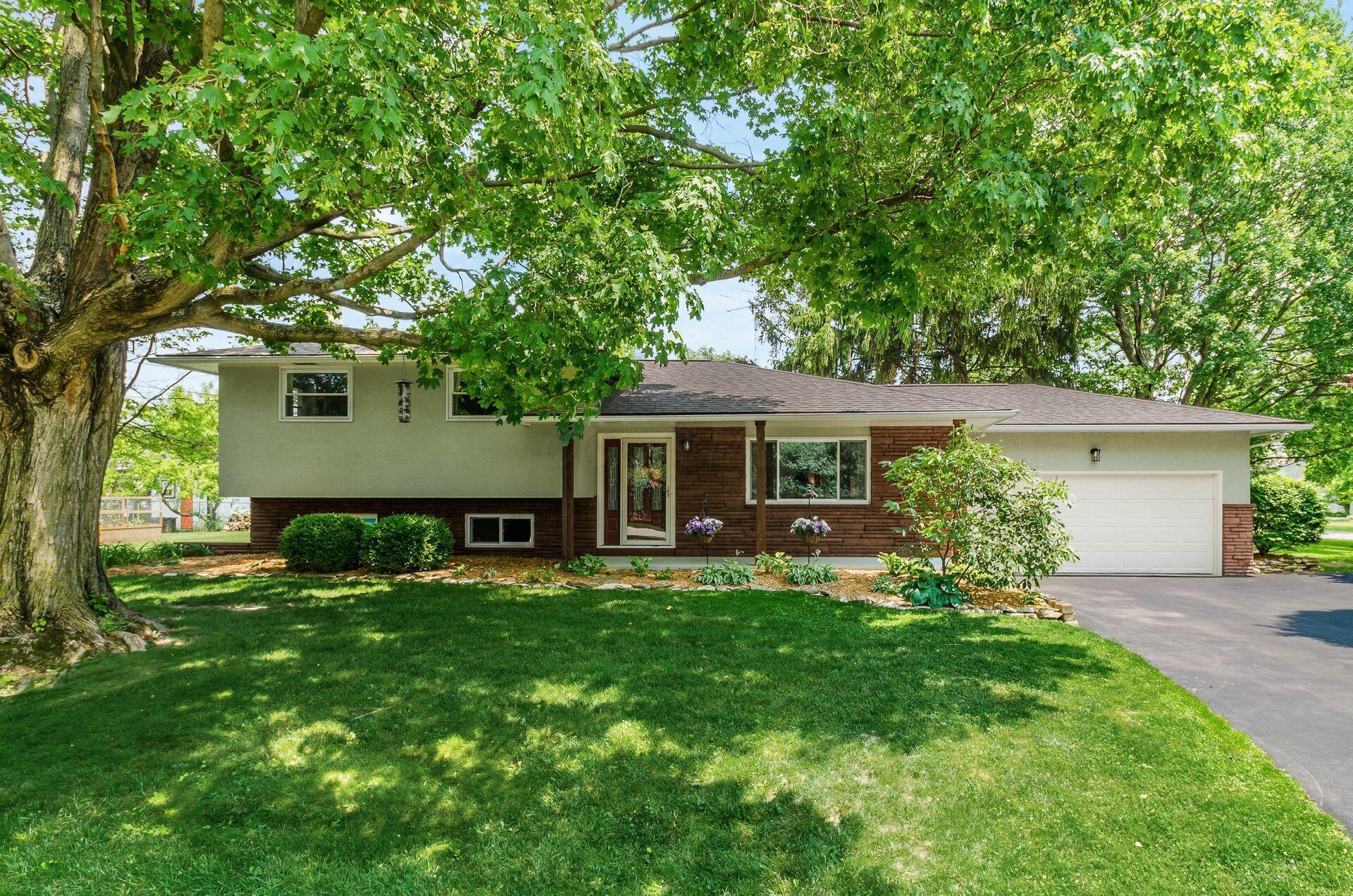 4580 Astral Dr Property Photo 1