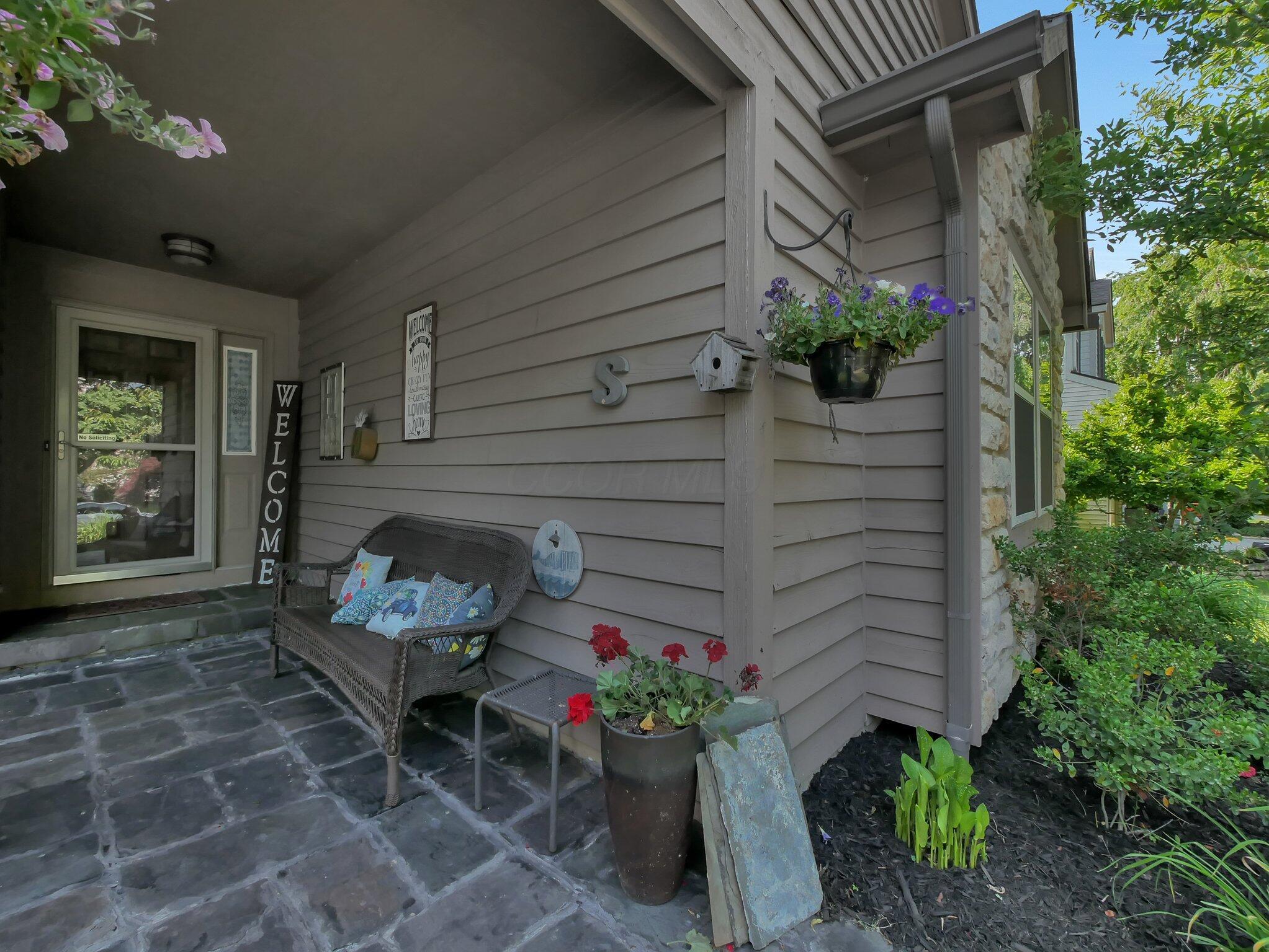 3027 Landen Farm Road W Property Photo 2