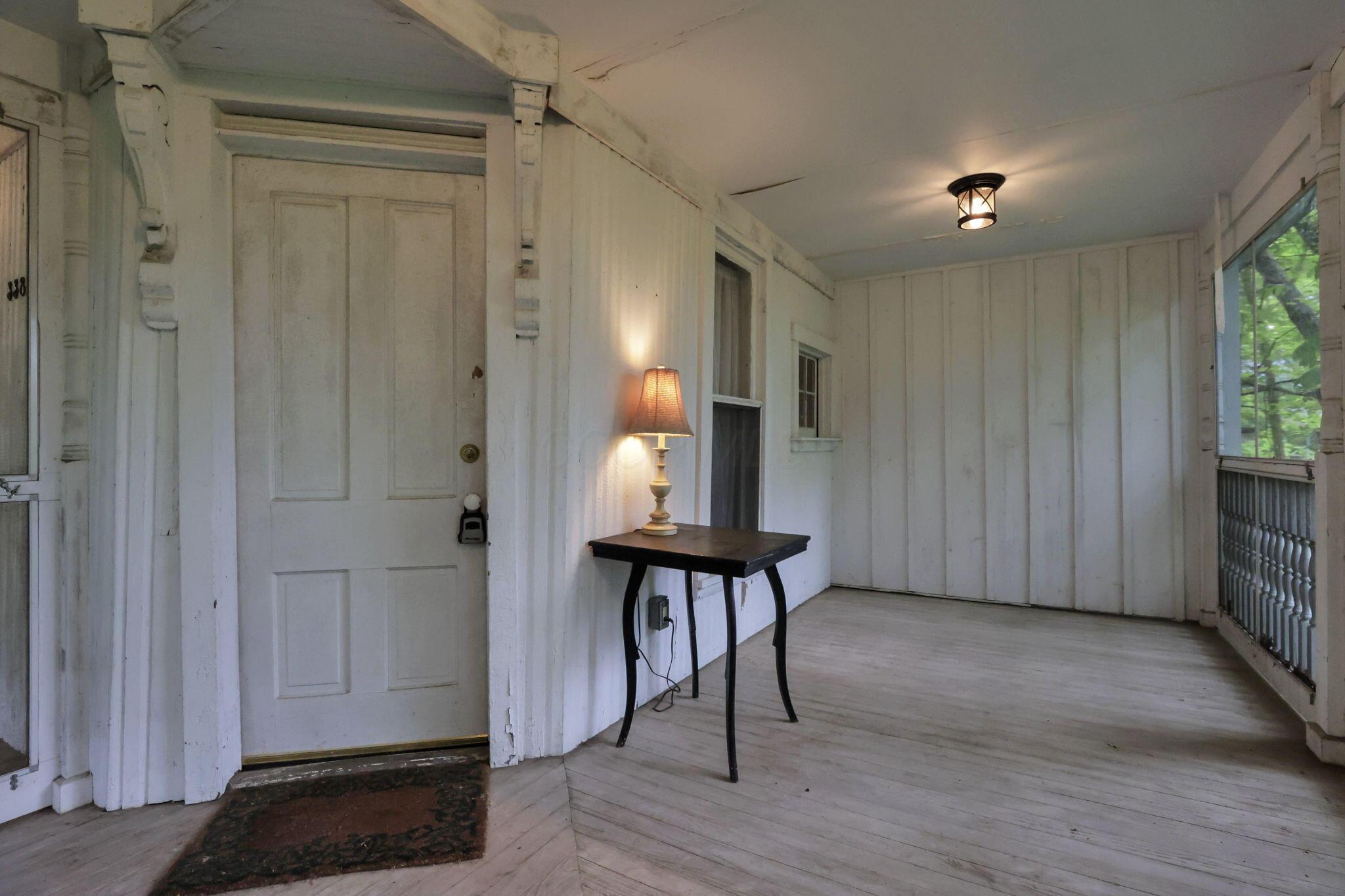 338 1/2 16th Street Property Photo 5