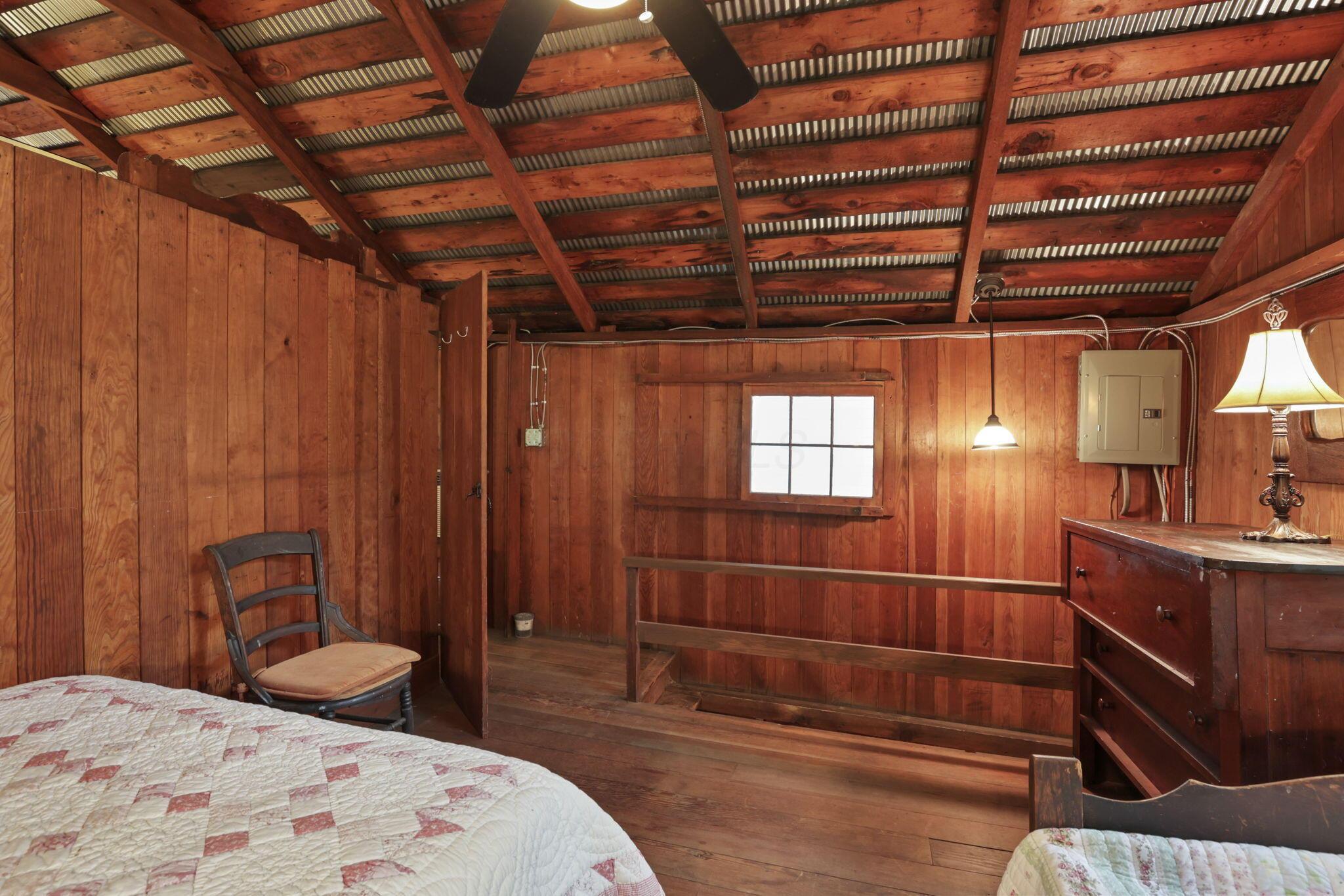 338 1/2 16th Street Property Photo 20
