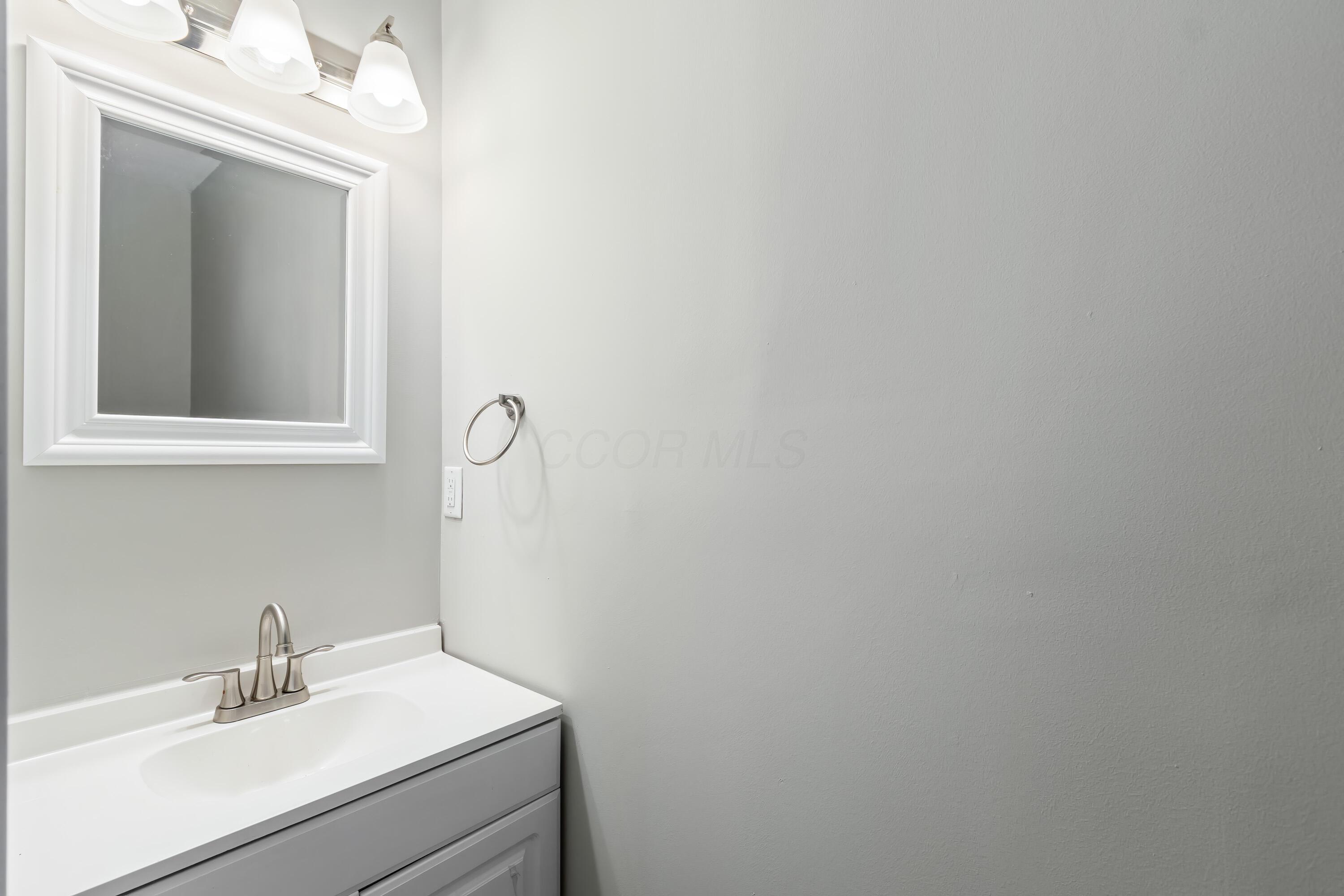 638 Stewart Avenue Property Photo 16