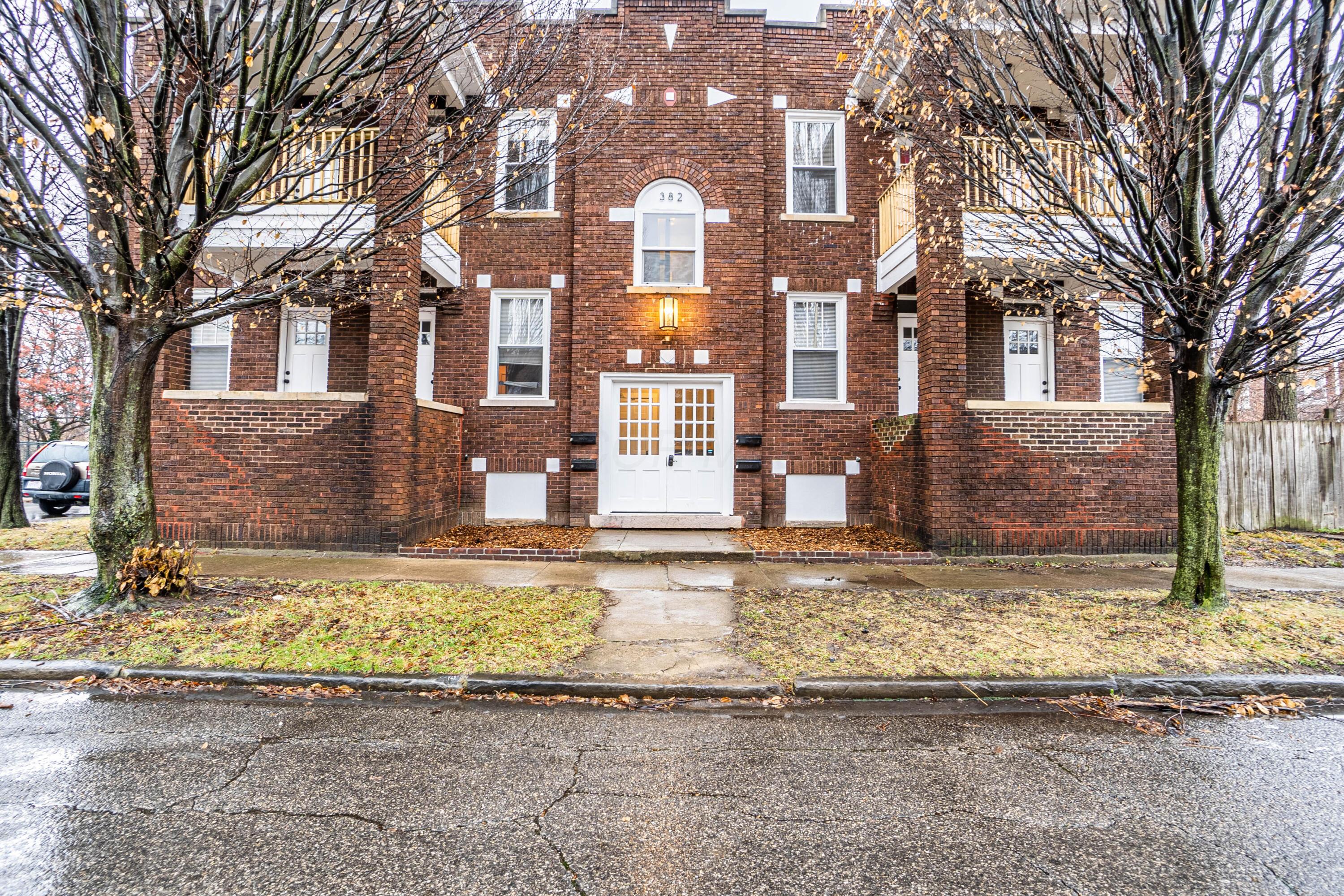382 Carpenter Street Property Photo