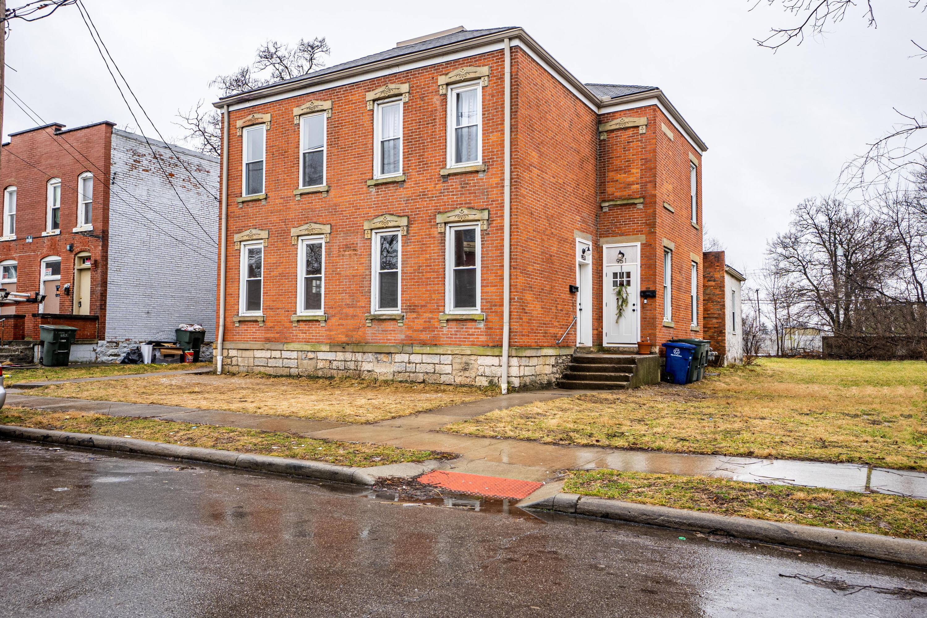 955 E Mound Street Property Photo