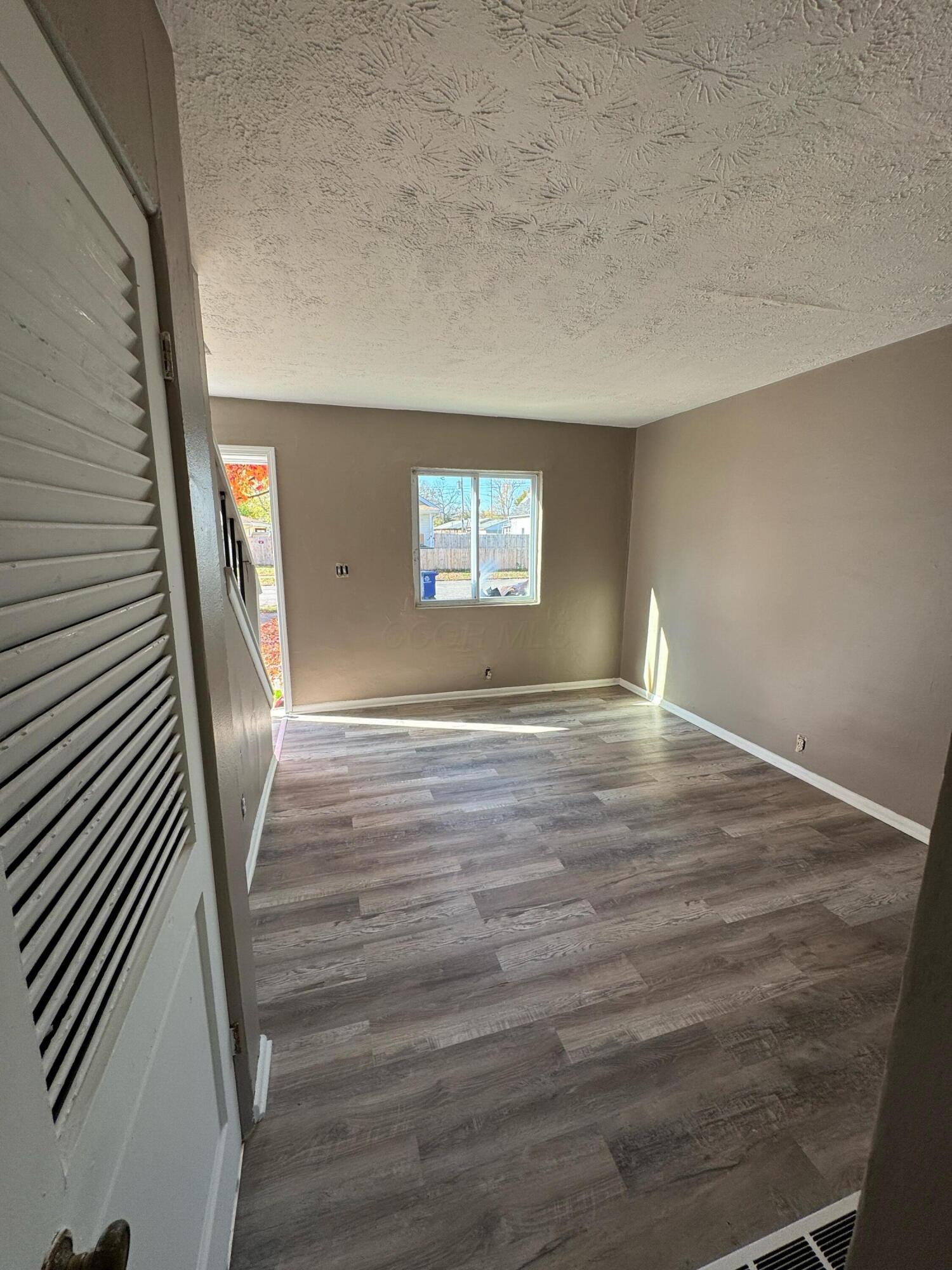 442-446 S Yale Avenue Property Photo 3