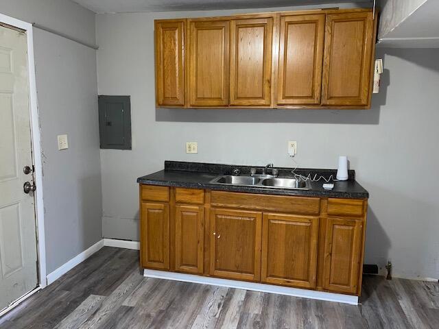 442-446 S Yale Avenue Property Photo 12