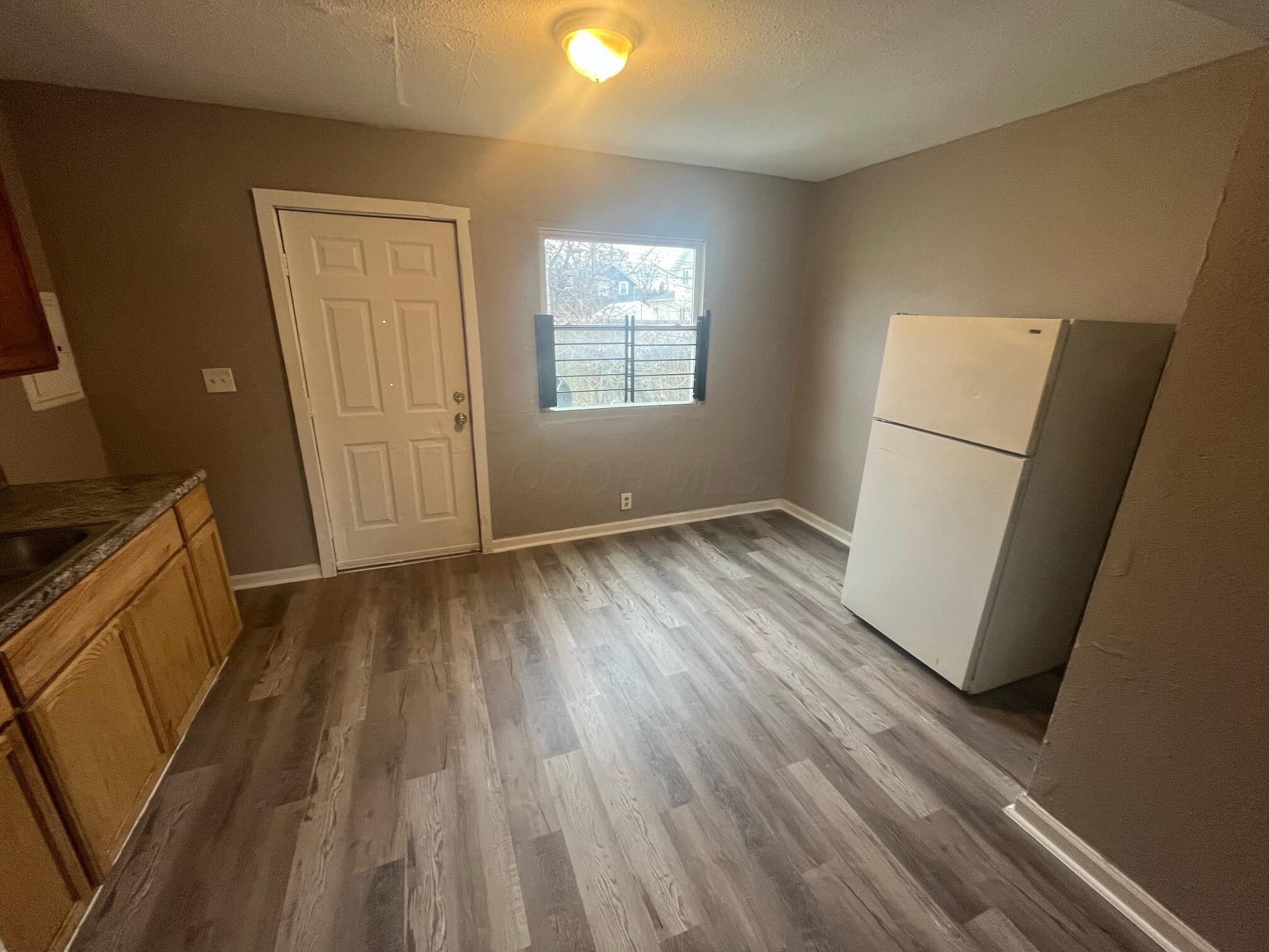 442-446 S Yale Avenue Property Photo 17