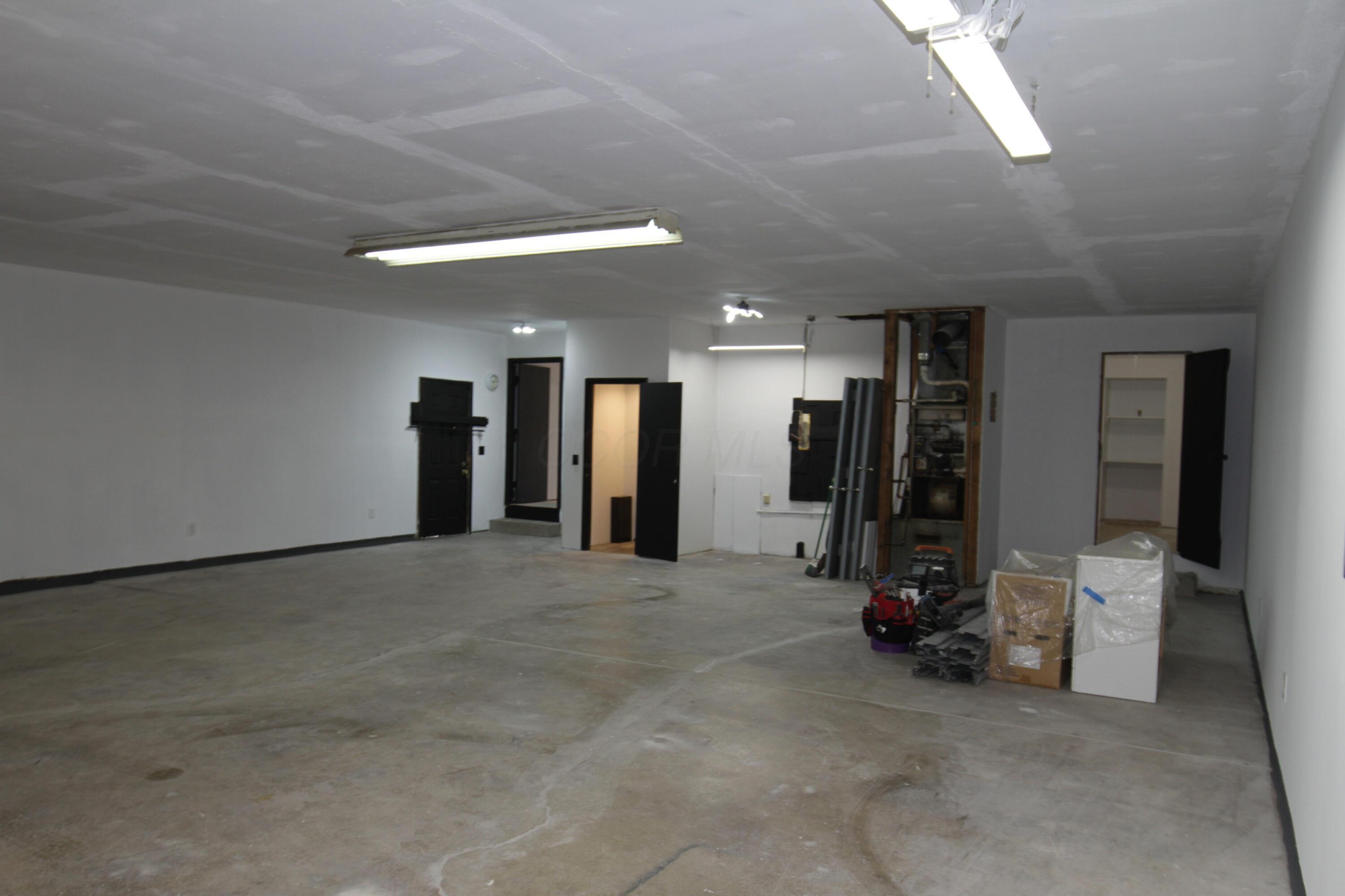 341 W Church St Street Property Photo 10