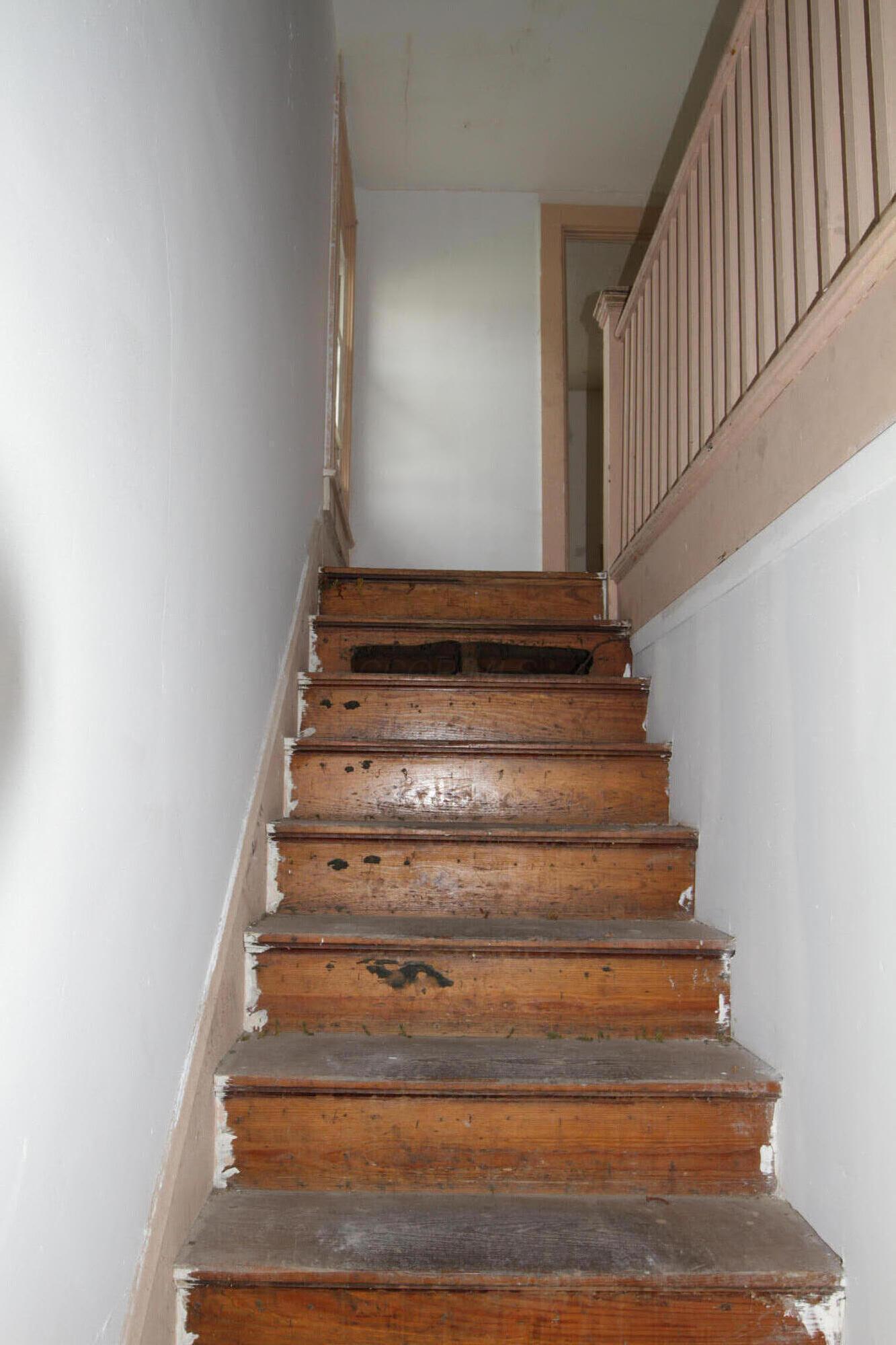 341 W Church St Street Property Photo 11