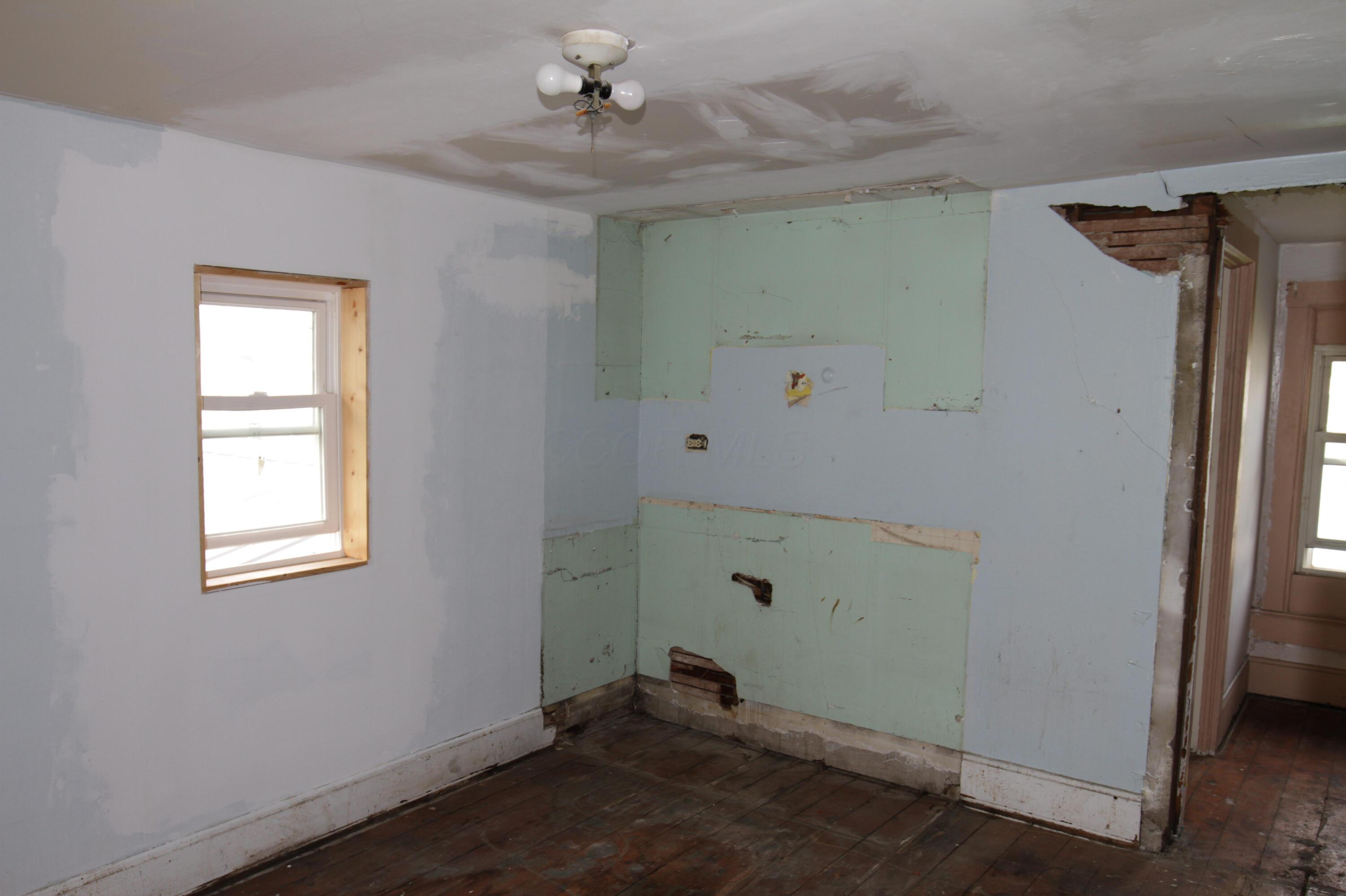 341 W Church St Street Property Photo 14