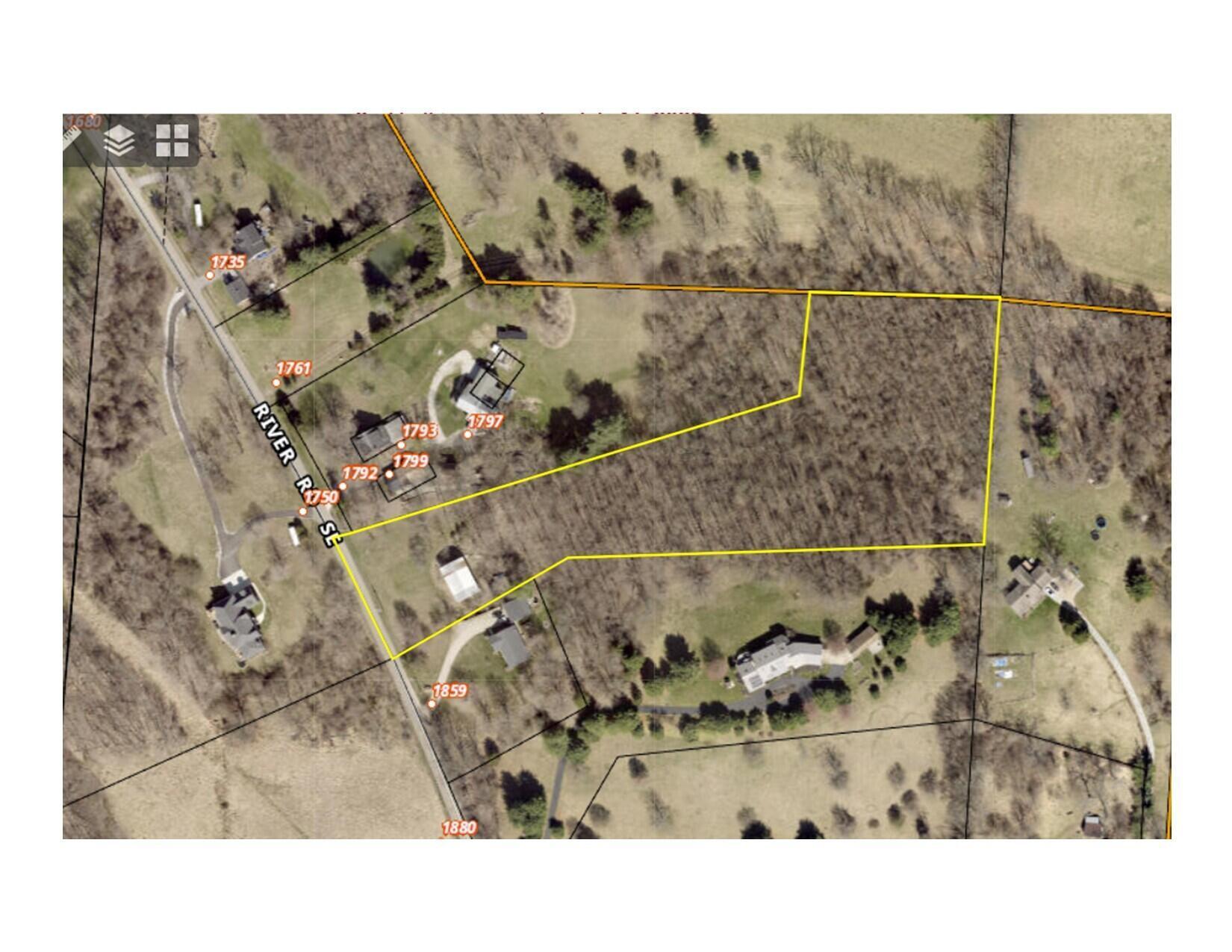 1801 River Road Property Photo 1